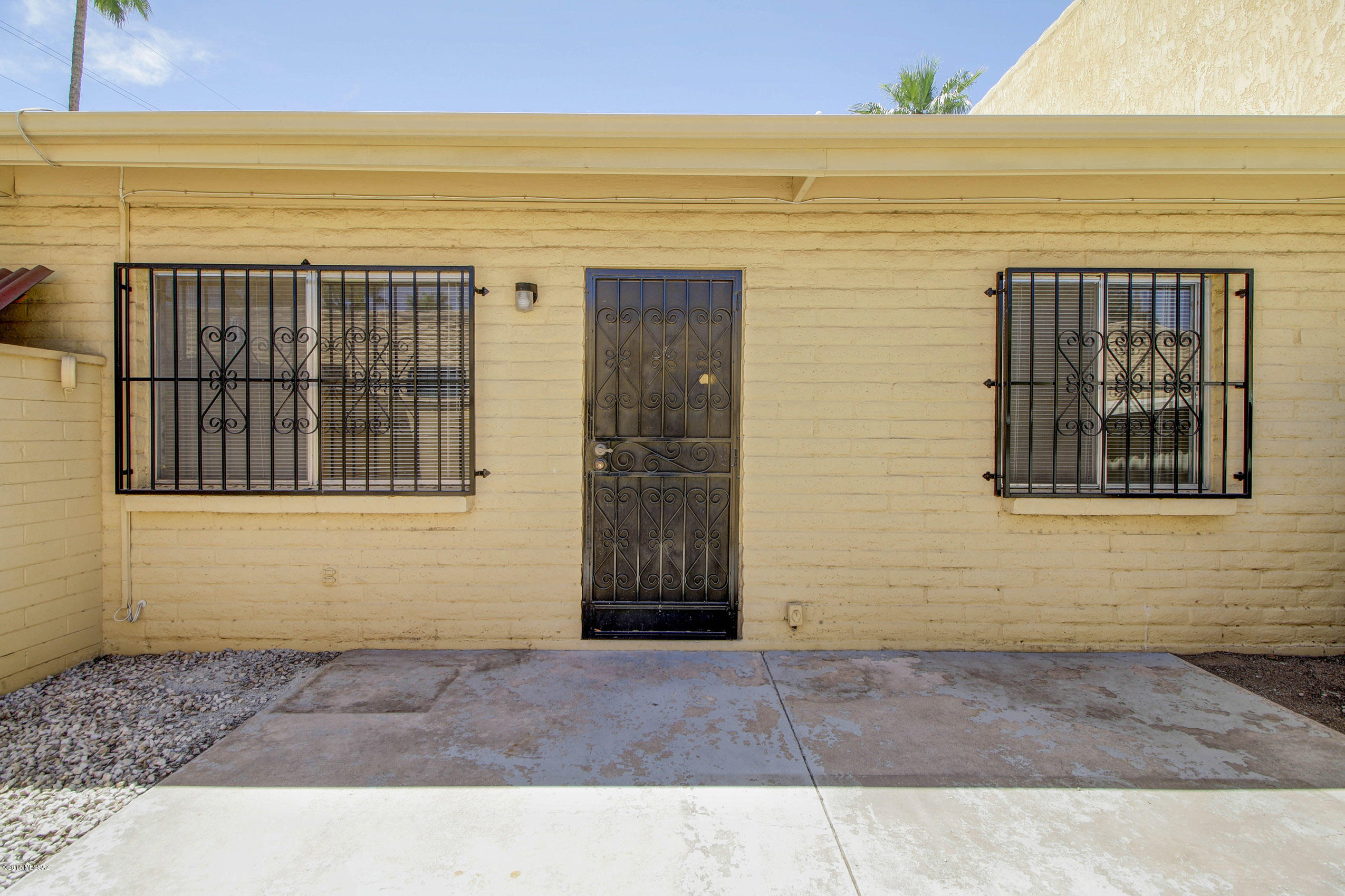Villa Del Vista Condominium - Residential