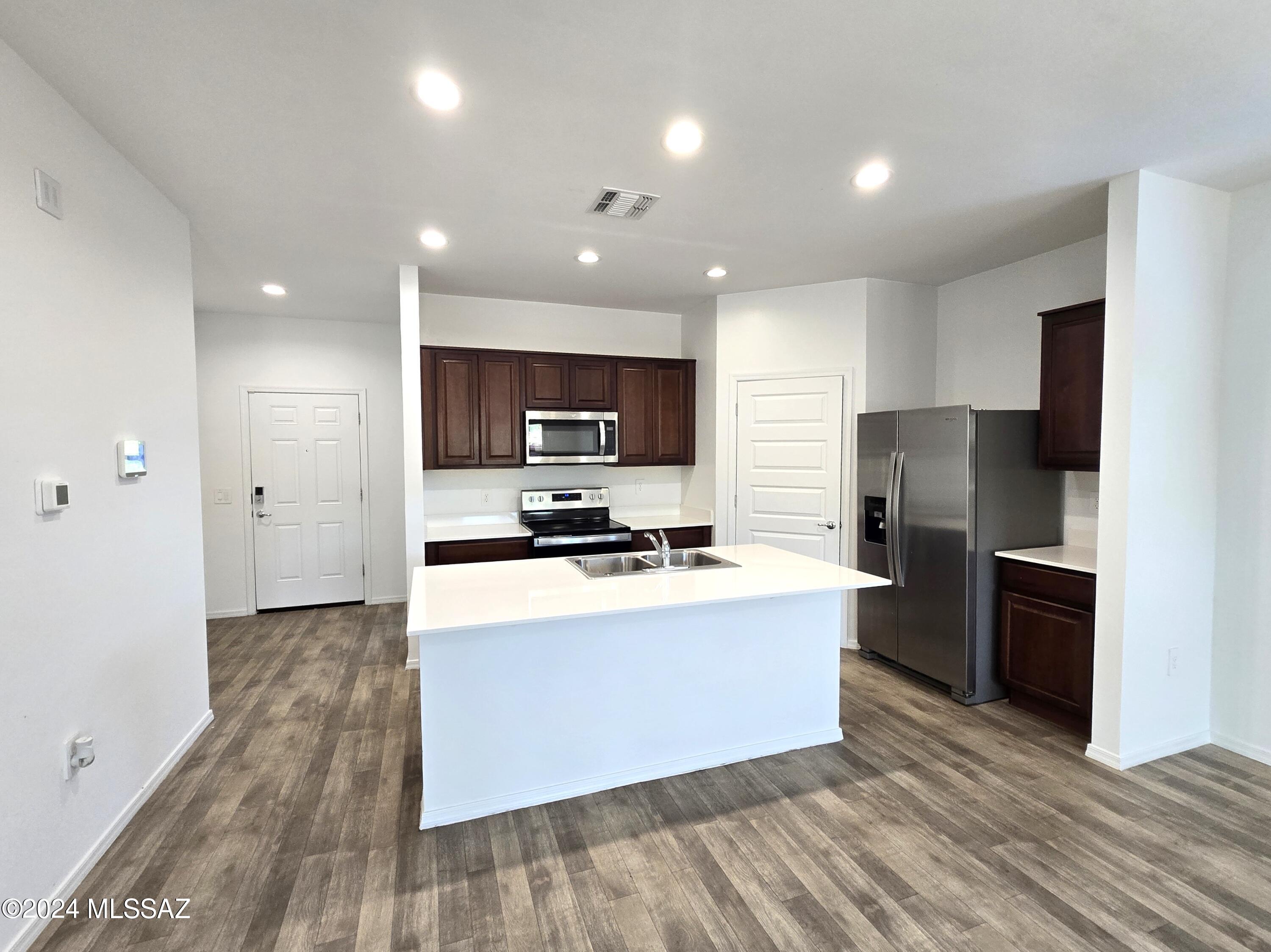 Roadrunner - Residential