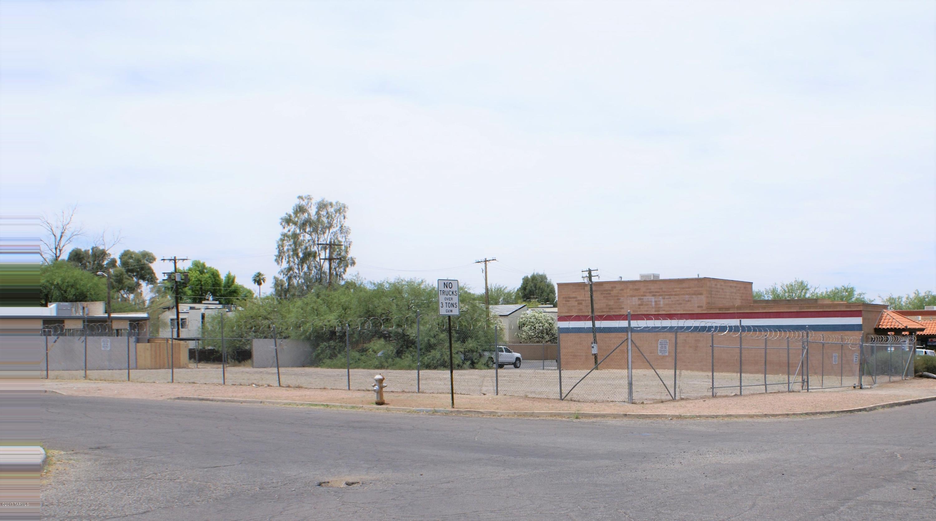 .45 Acre fully fenced C-2 lot in central Tucson off of  Speedway & Swan.  Flat, buildable lot with many  possible uses:  Office; automotive service & repair, day care, religious....and many more.  Call Listing Agent.