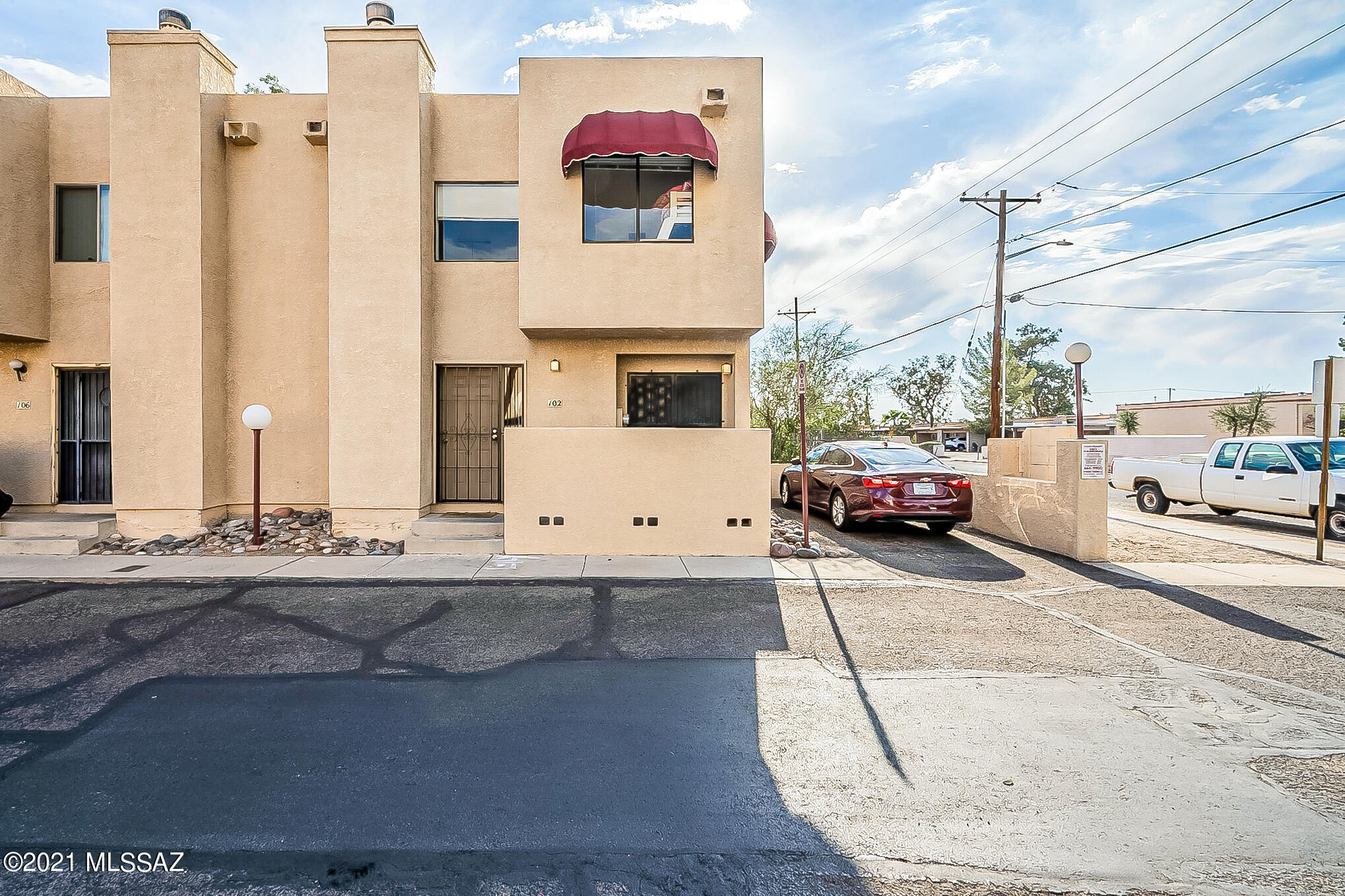 Charming condo/townhome located in desirable central Tucson! Recently renovated with beautiful upgrades. Completely redone master bath now included a walk-in shower with beautiful tile work. Kitchen has white cabinets and flooring is gray wood tile throughout the home. Roof recoated within the past three years. All appliances were updated within the last three years as well! Tucson Mall is located right around the corner. Located within half a mile from all schools (Prince Elementary, Amphitheater Middle and Amphitheater High School)! Two stories make this 1051 sqft home feel much larger. Come and see for yourself before it's gone!