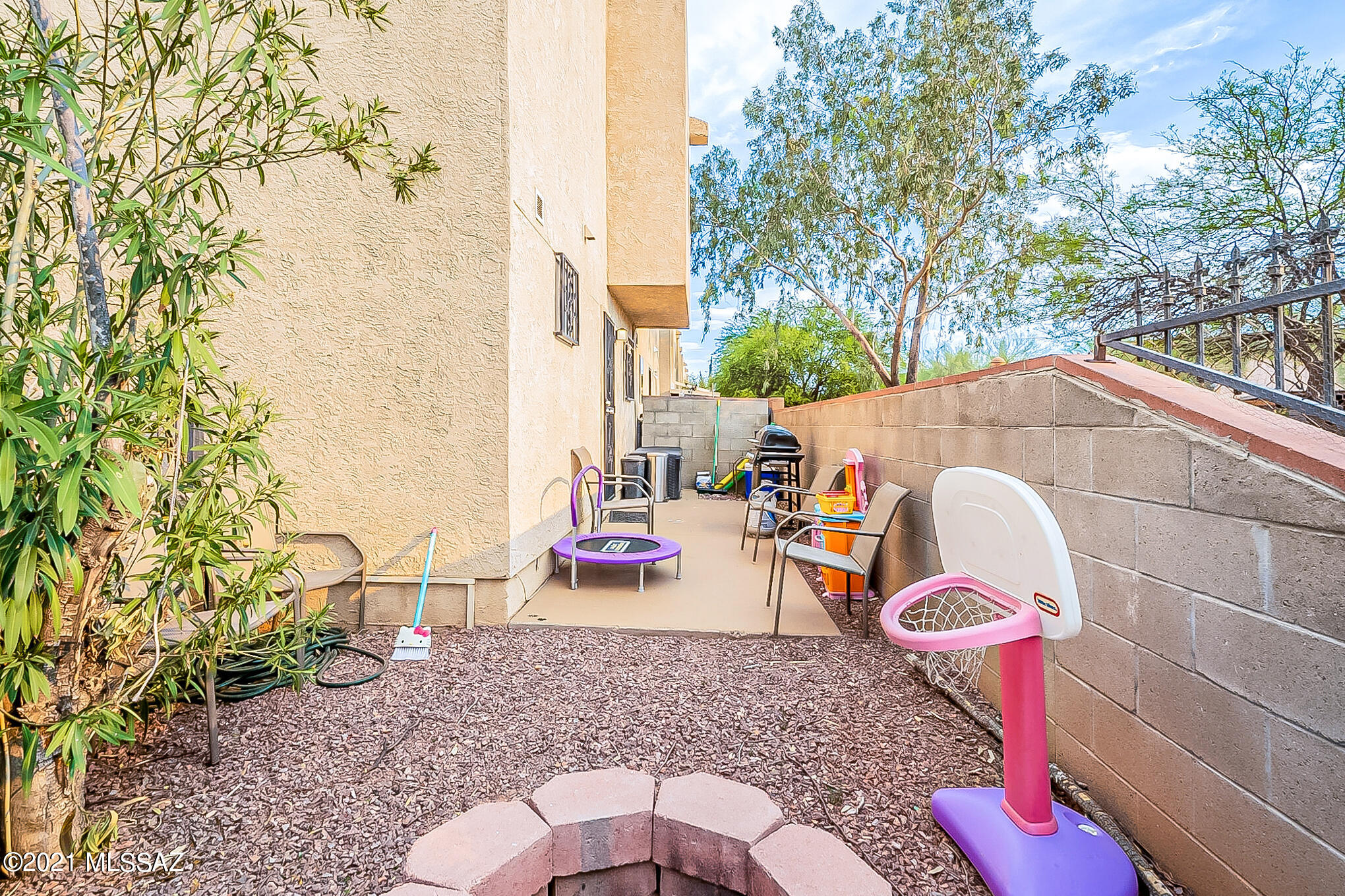France Terrace Townhomes (1-27) - Residential