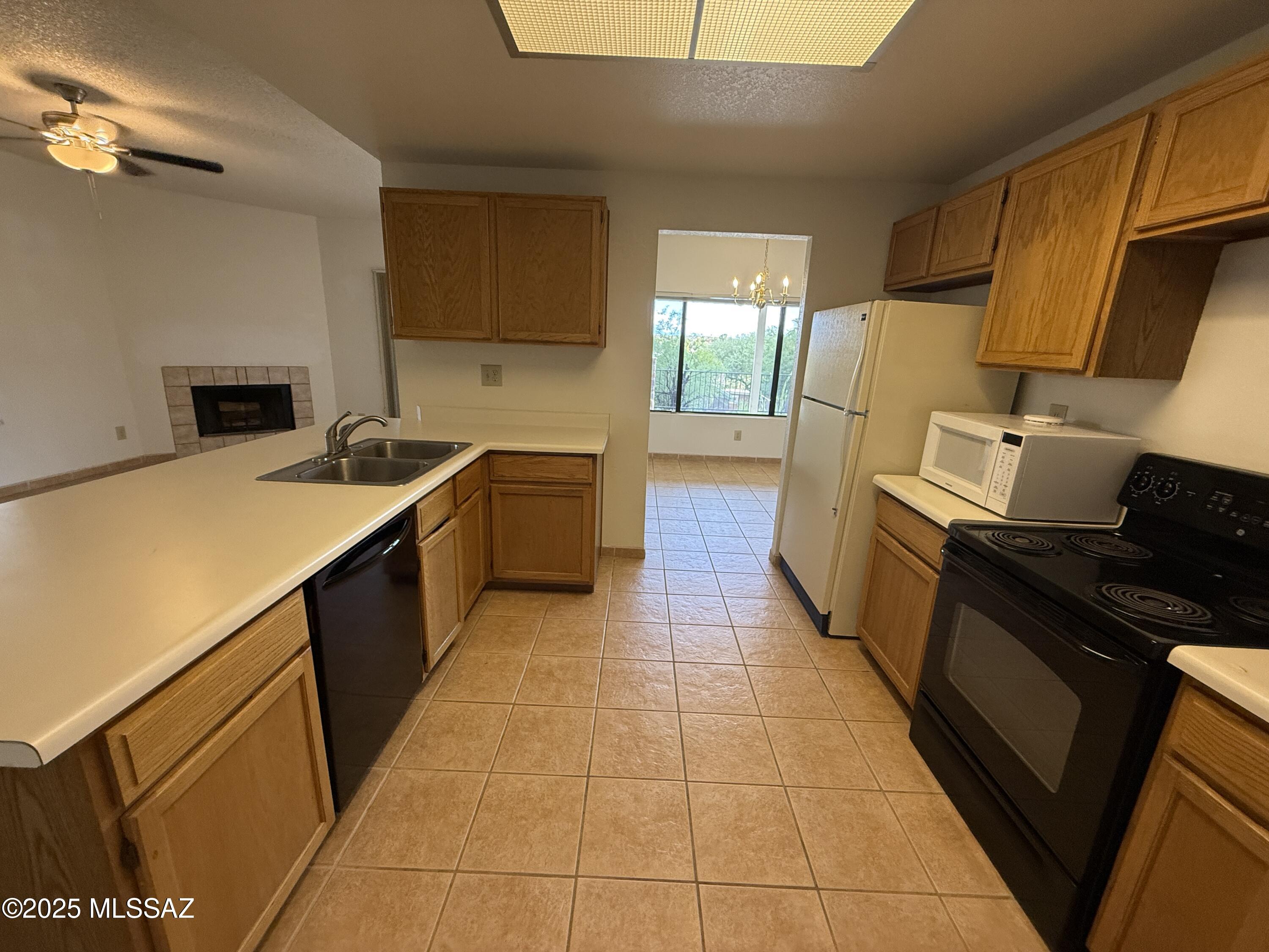 Saddlewood Ranch (1-285) - Residential Lease