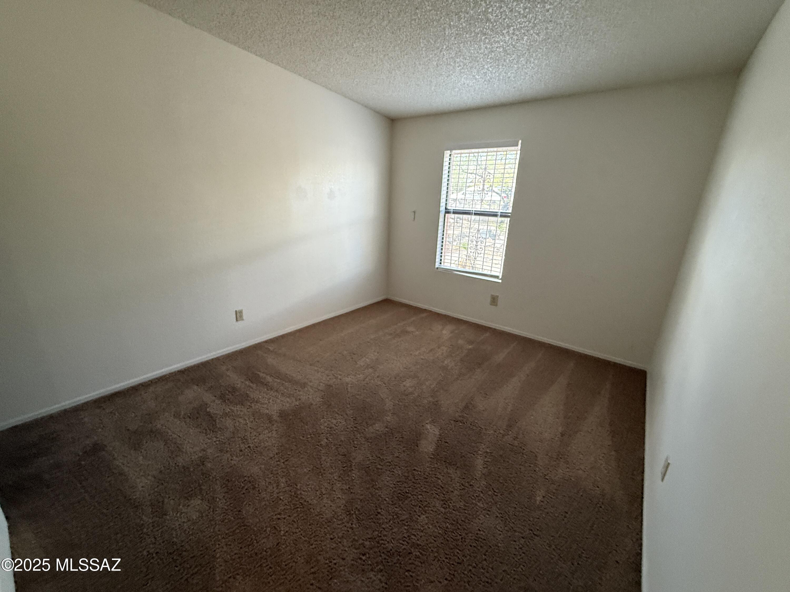 Saddlewood Ranch (1-285) - Residential Lease