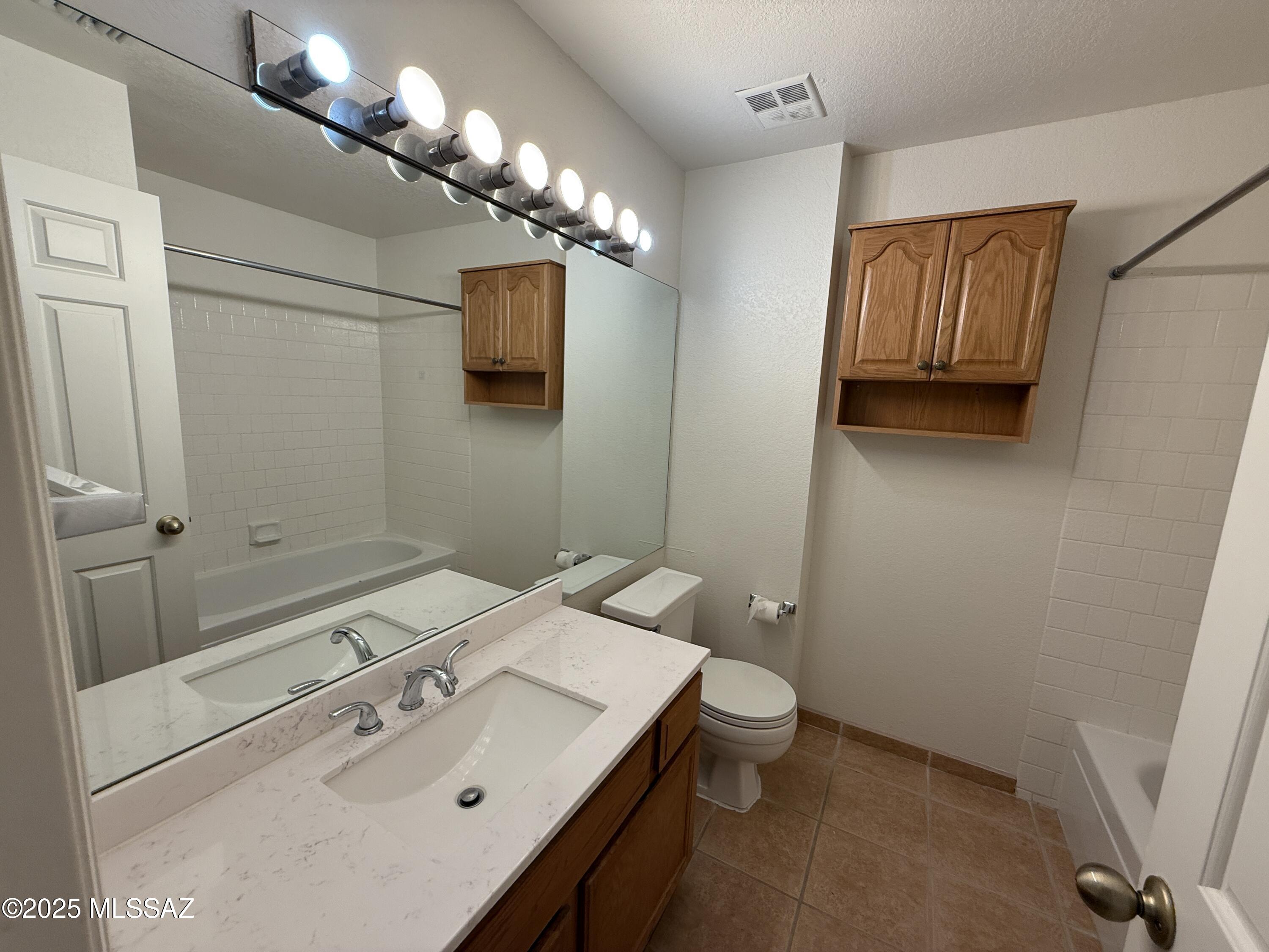 Saddlewood Ranch (1-285) - Residential Lease