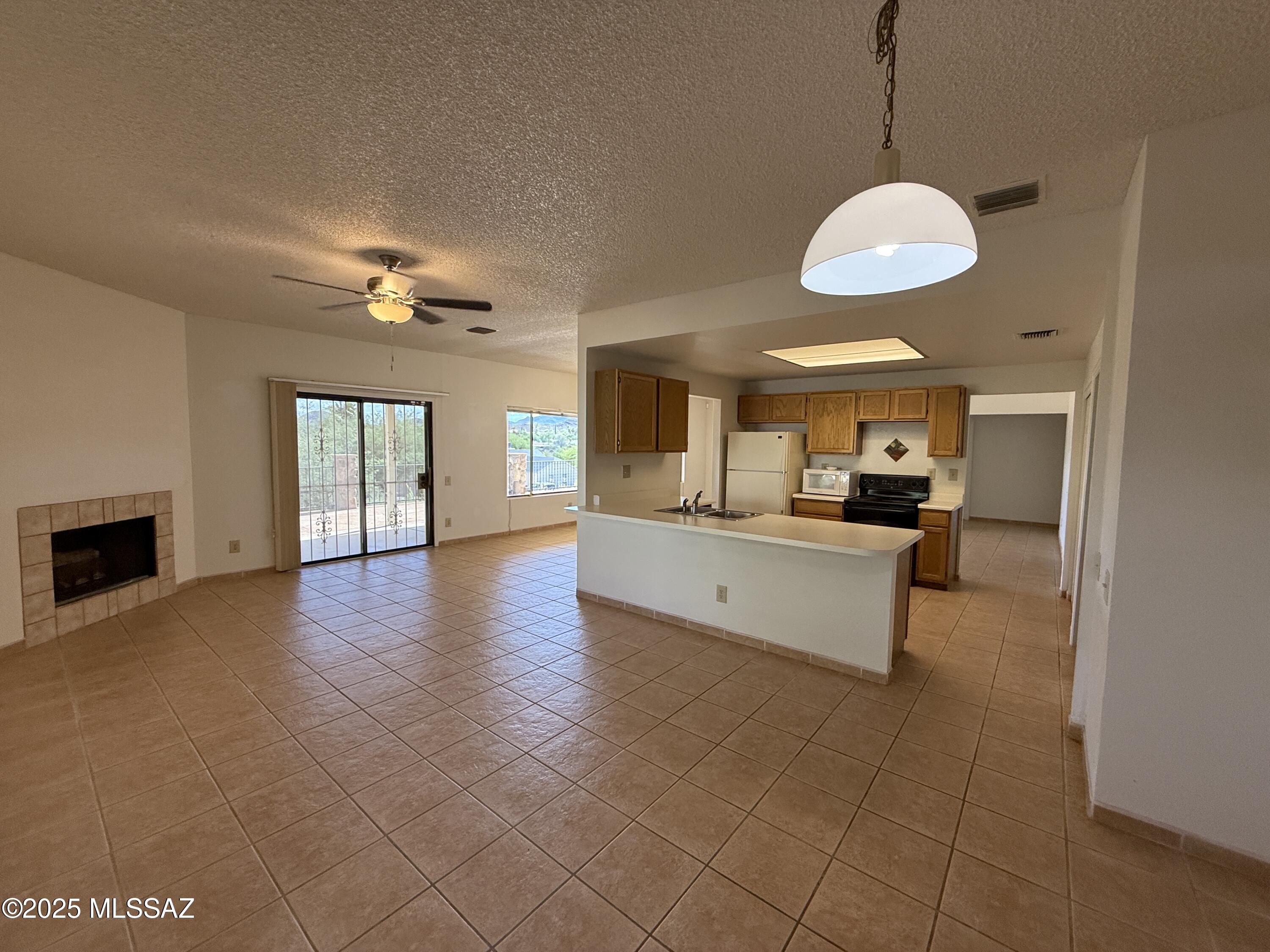 Saddlewood Ranch (1-285) - Residential Lease