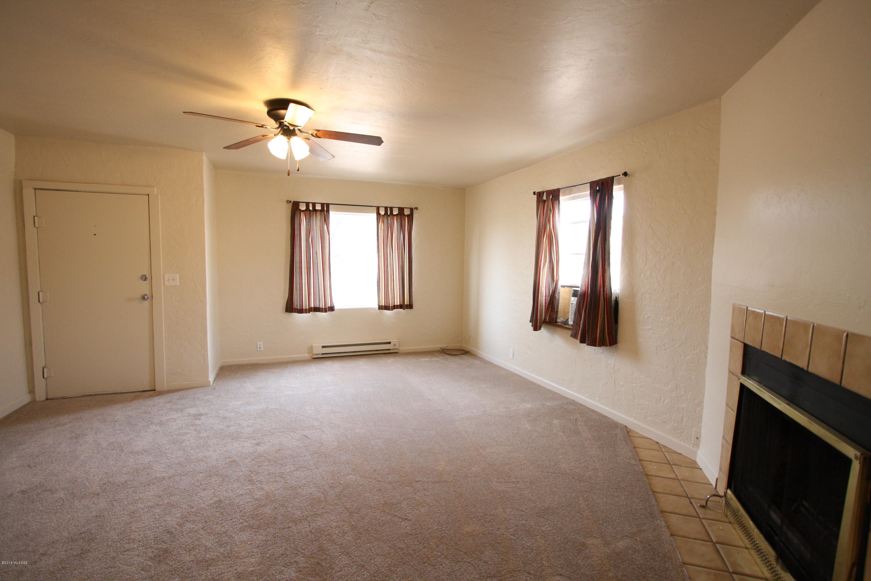 Catalina Poultry Acres NO 3 - Residential Lease