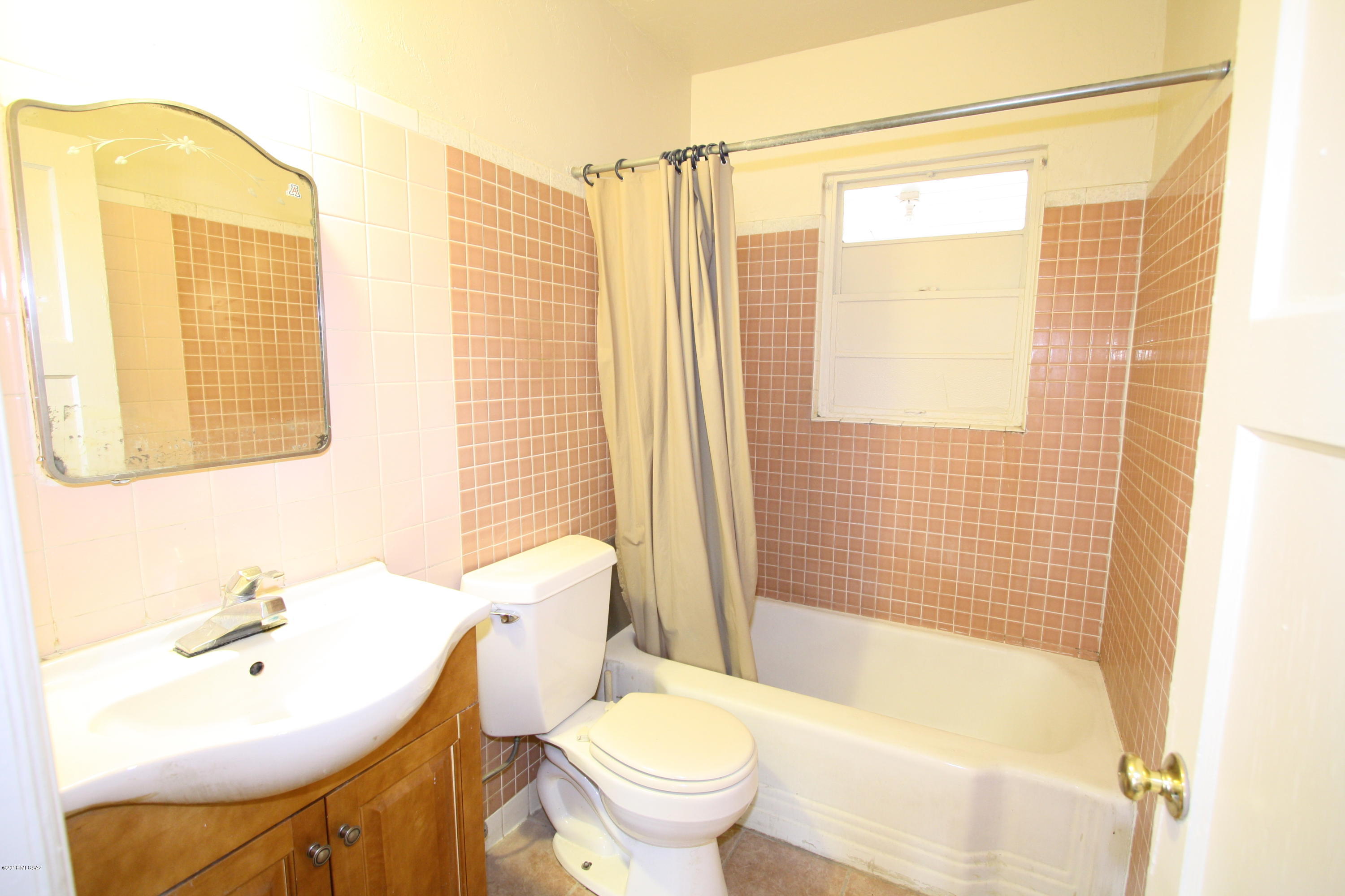 Catalina Poultry Acres NO 3 - Residential Lease