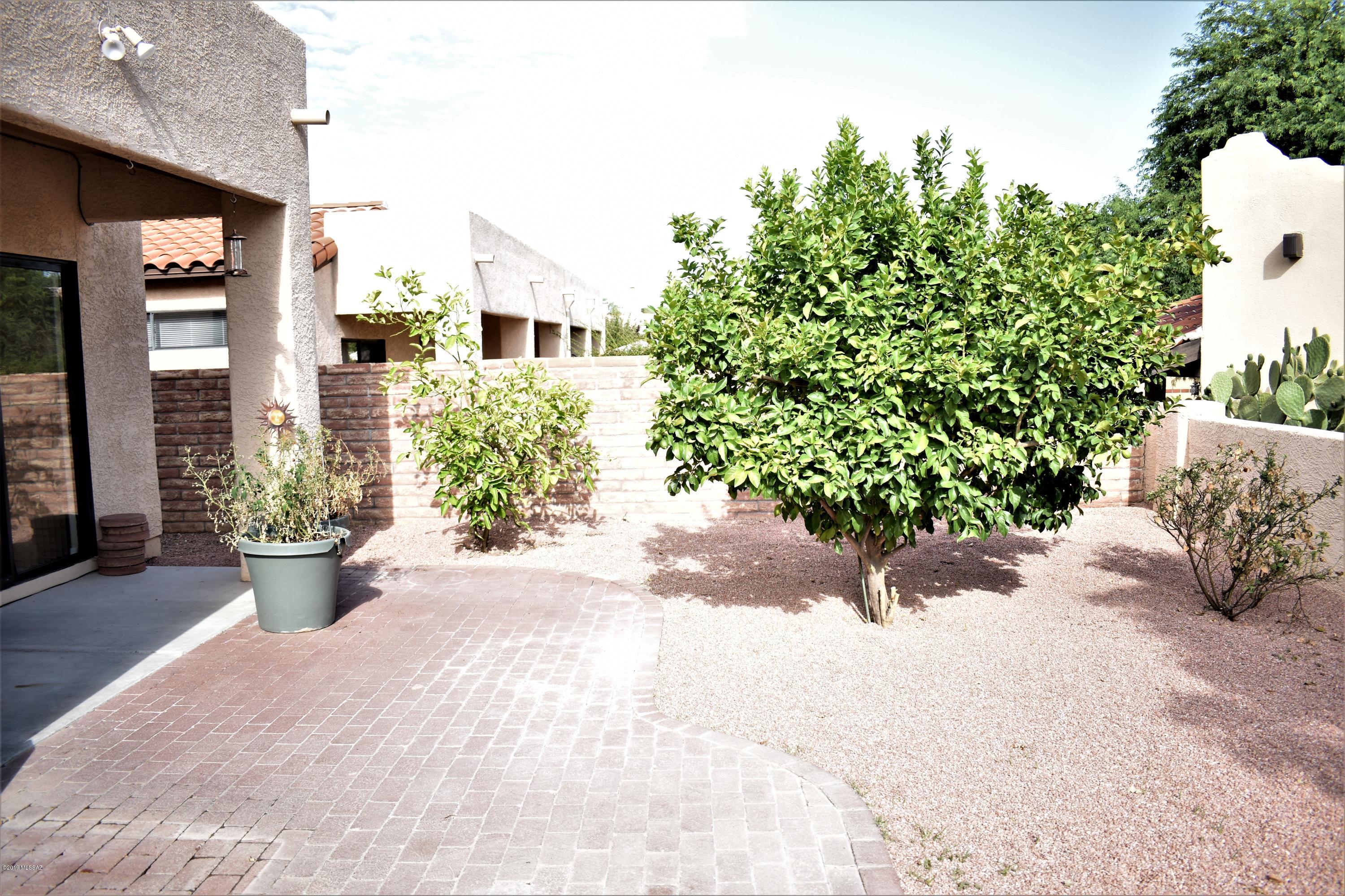 Valle Del Oro Townhomes (1-90) - Residential