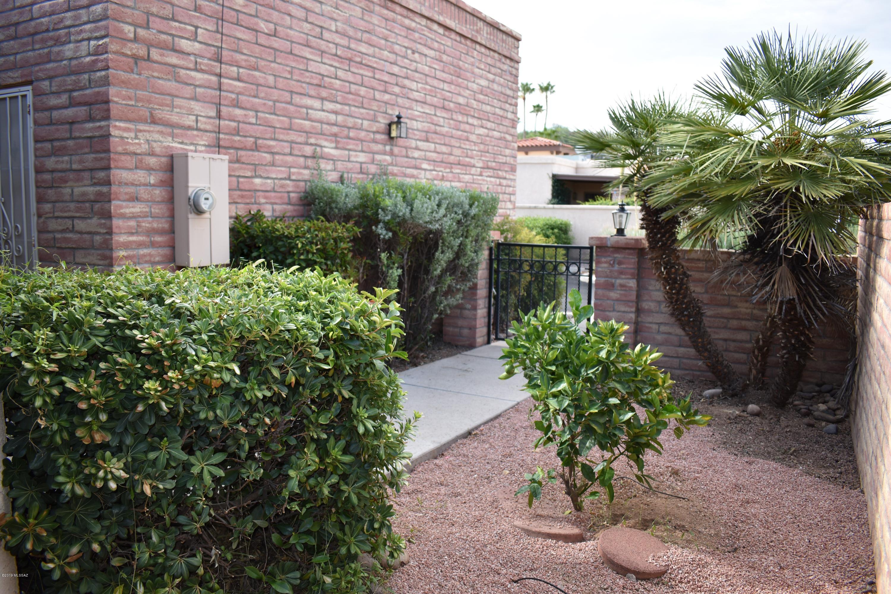 Valle Del Oro Townhomes (1-90) - Residential
