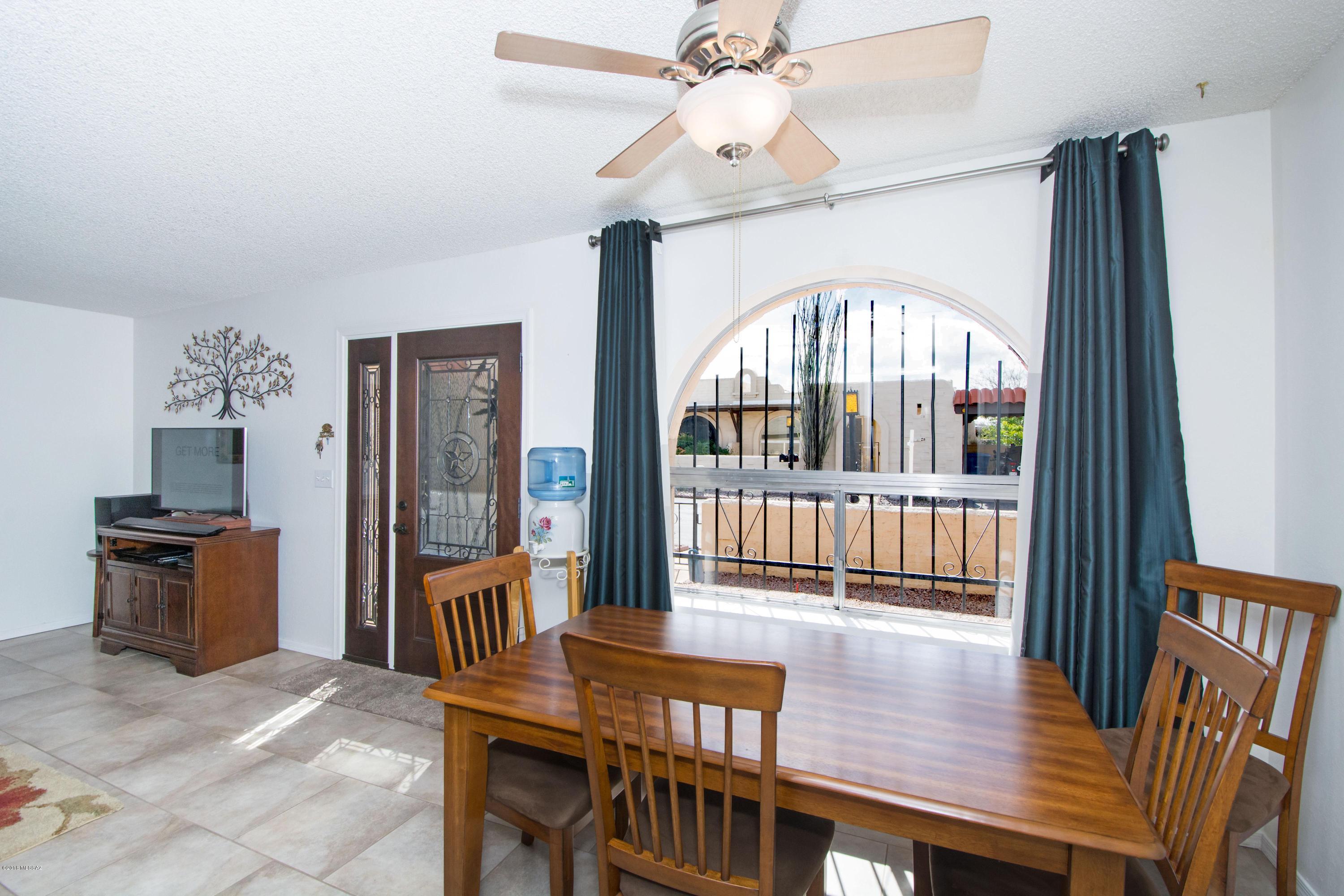 Pueblo Villas East (1-36) - Residential
