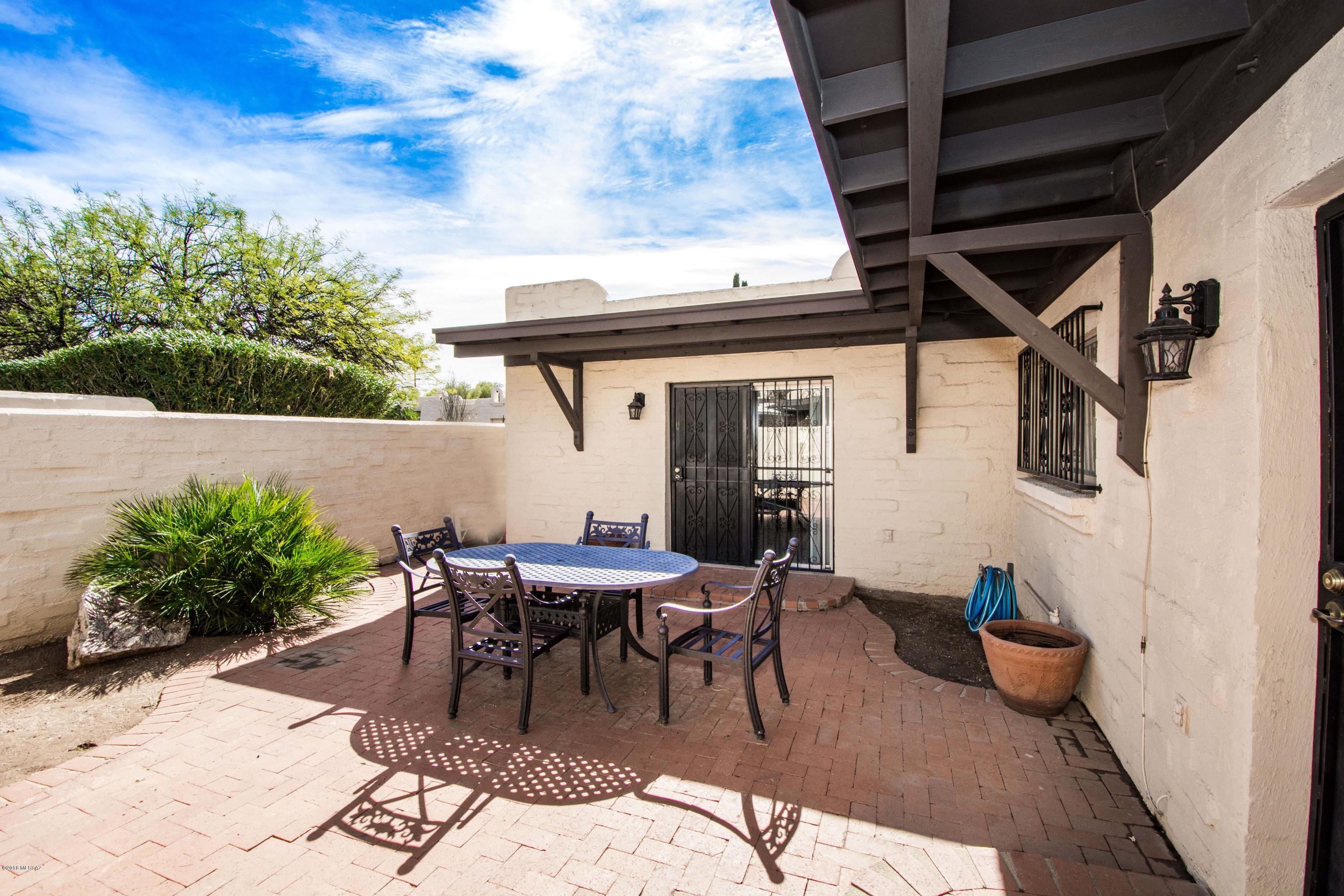 Pueblo Villas East (1-36) - Residential