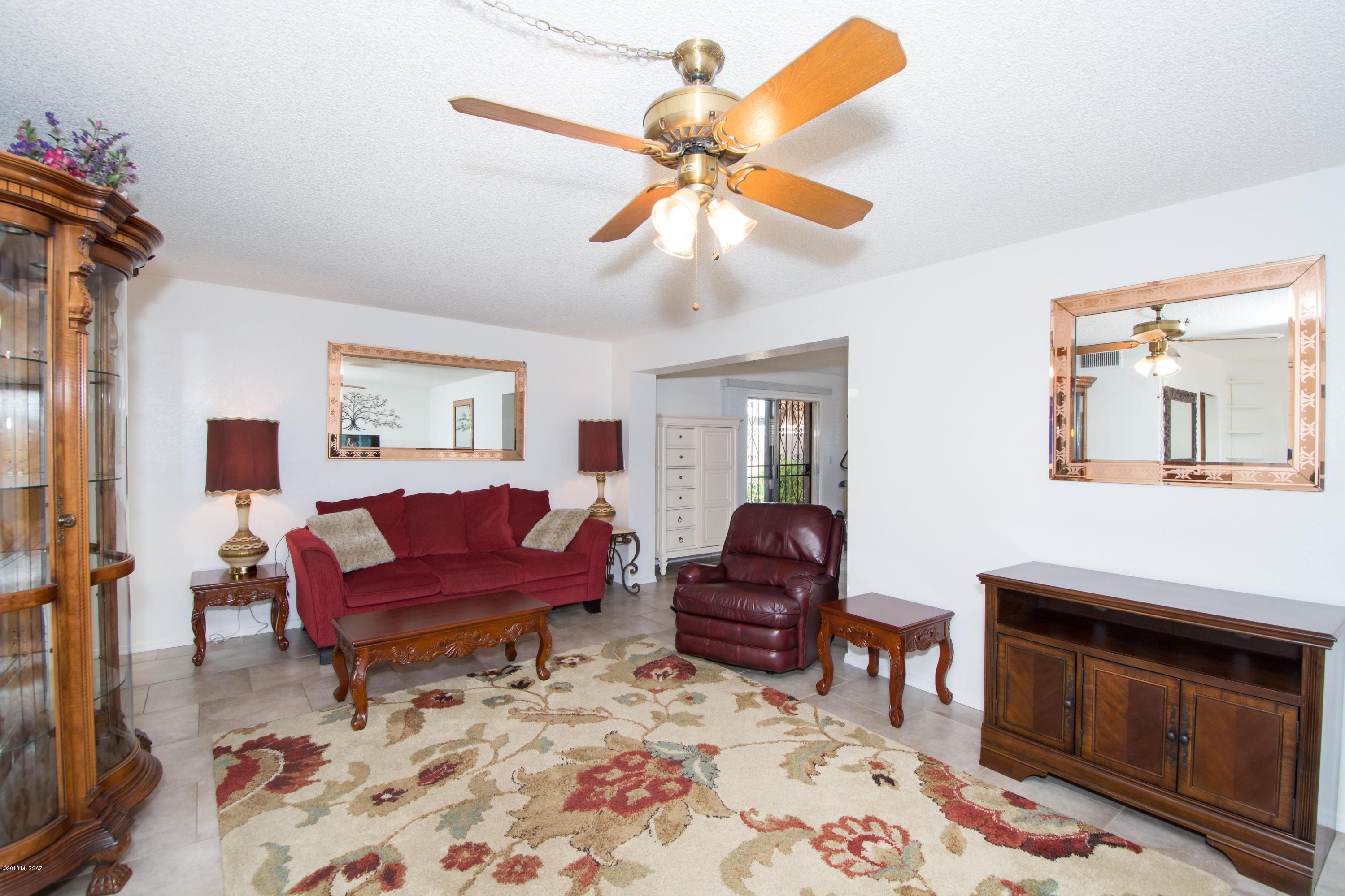 Pueblo Villas East (1-36) - Residential