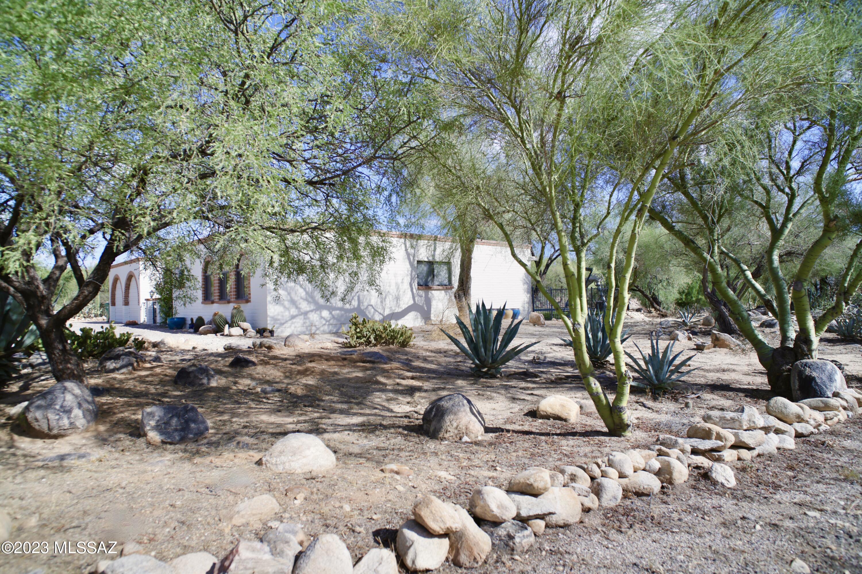 Las Brisas Estates NO. 2 (2, 5-15, 32 & 33) - Residential Lease