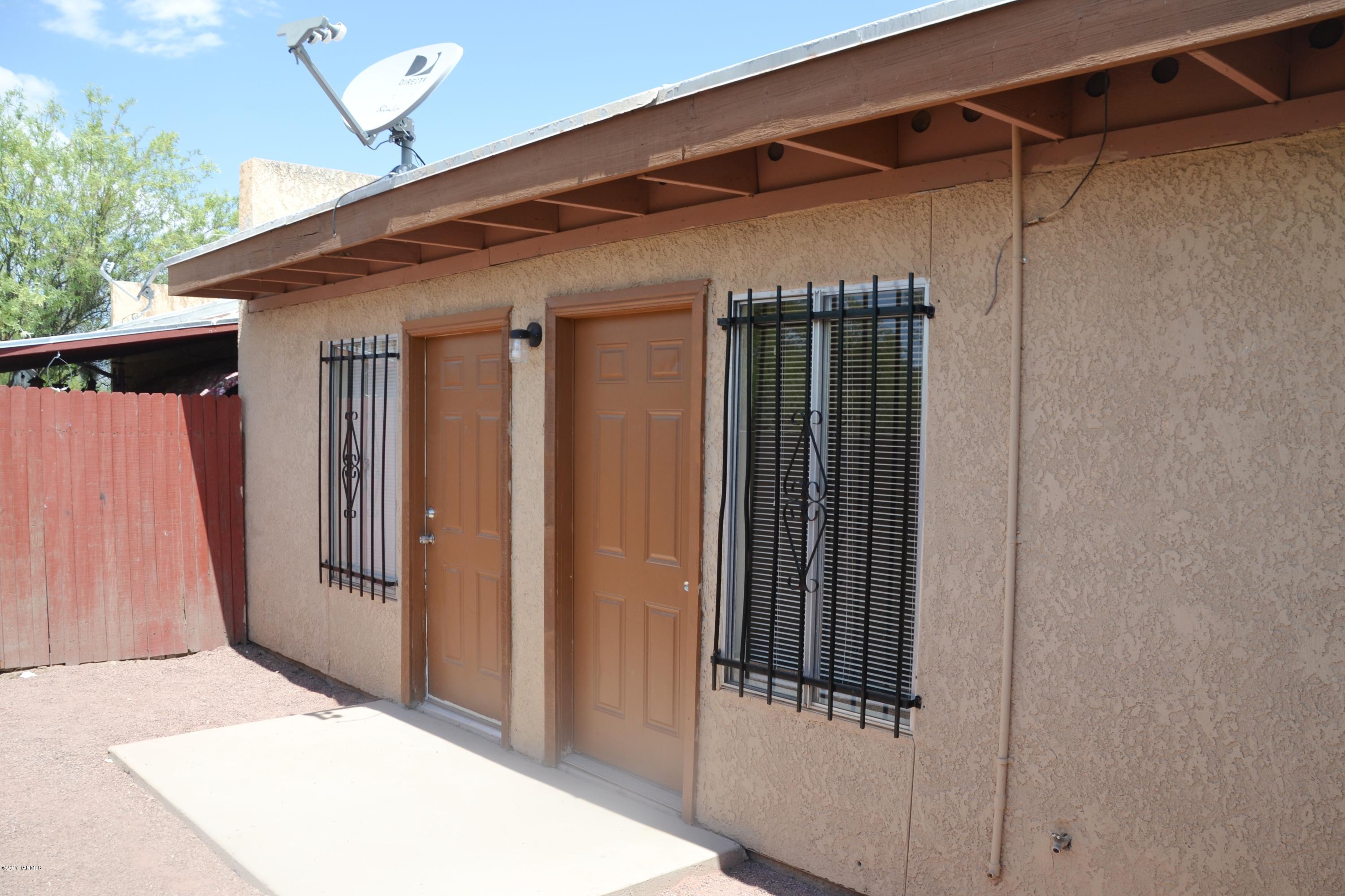 El Rio Townhomes (1-11) - Residential