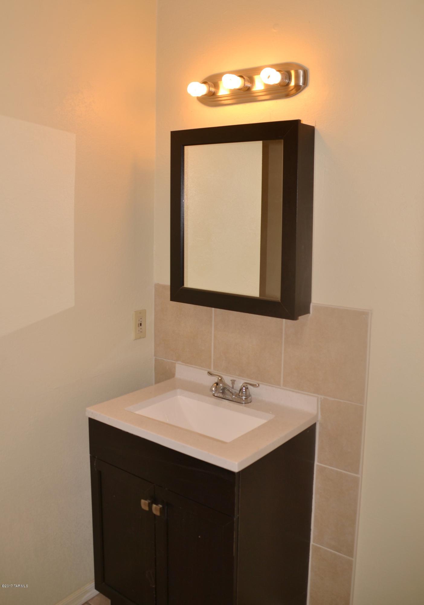 El Rio Townhomes (1-11) - Residential