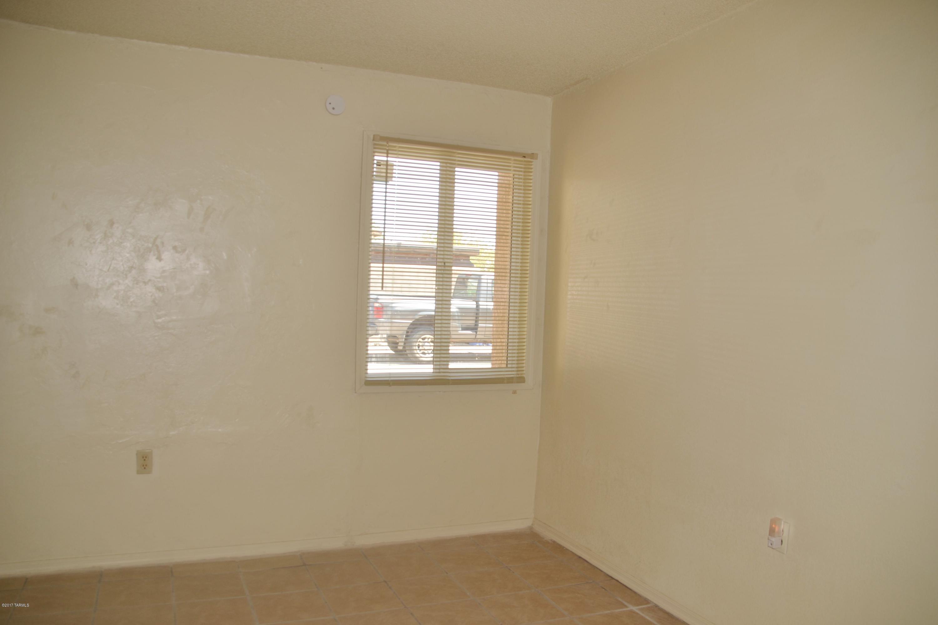 El Rio Townhomes (1-11) - Residential