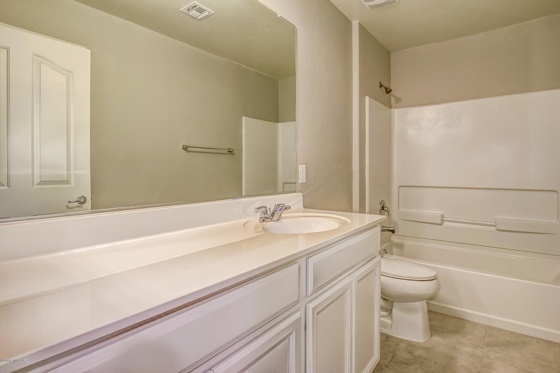 Oakmore At Midvale (1-65) - Residential