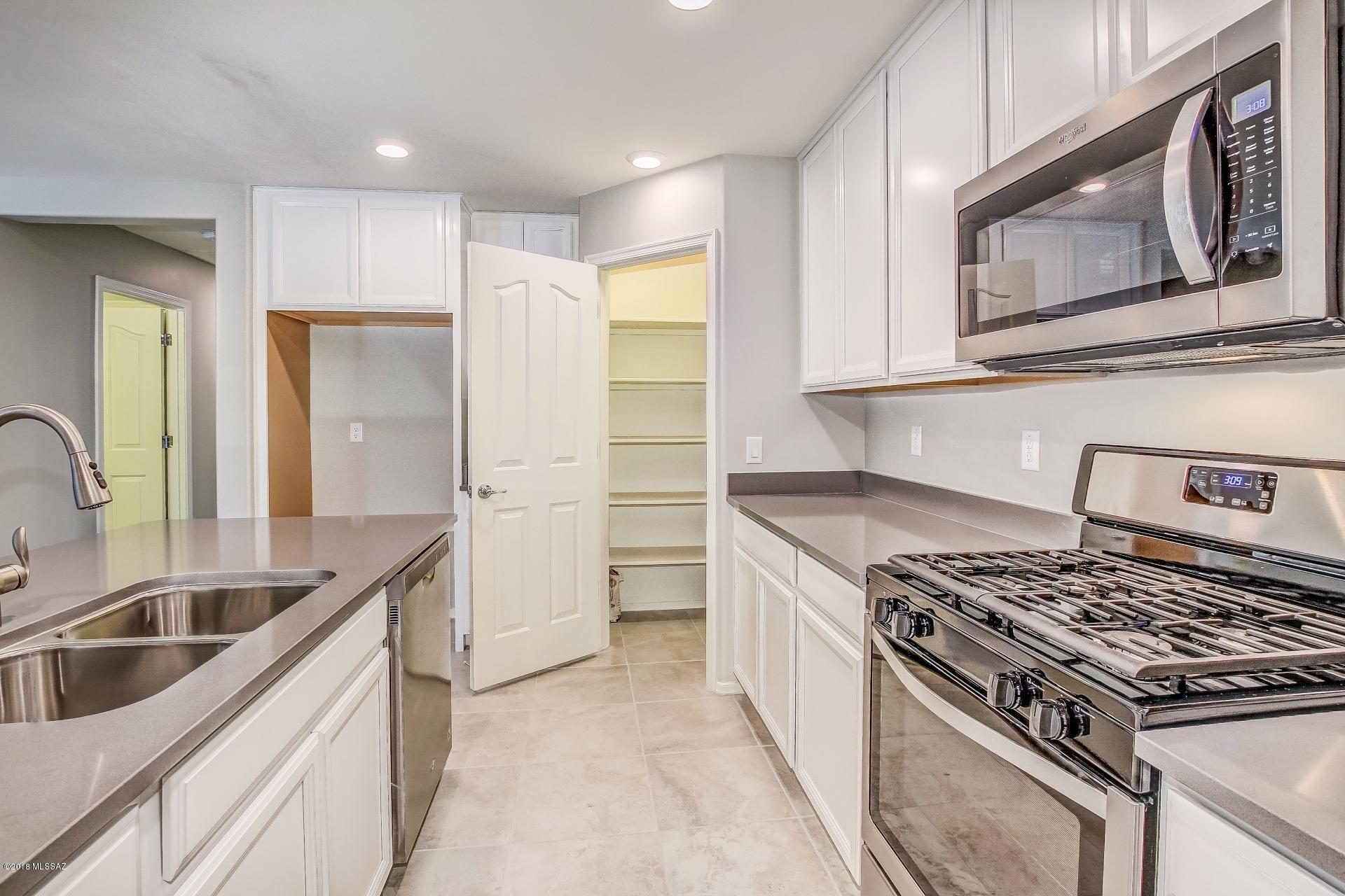 Oakmore At Midvale (1-65) - Residential