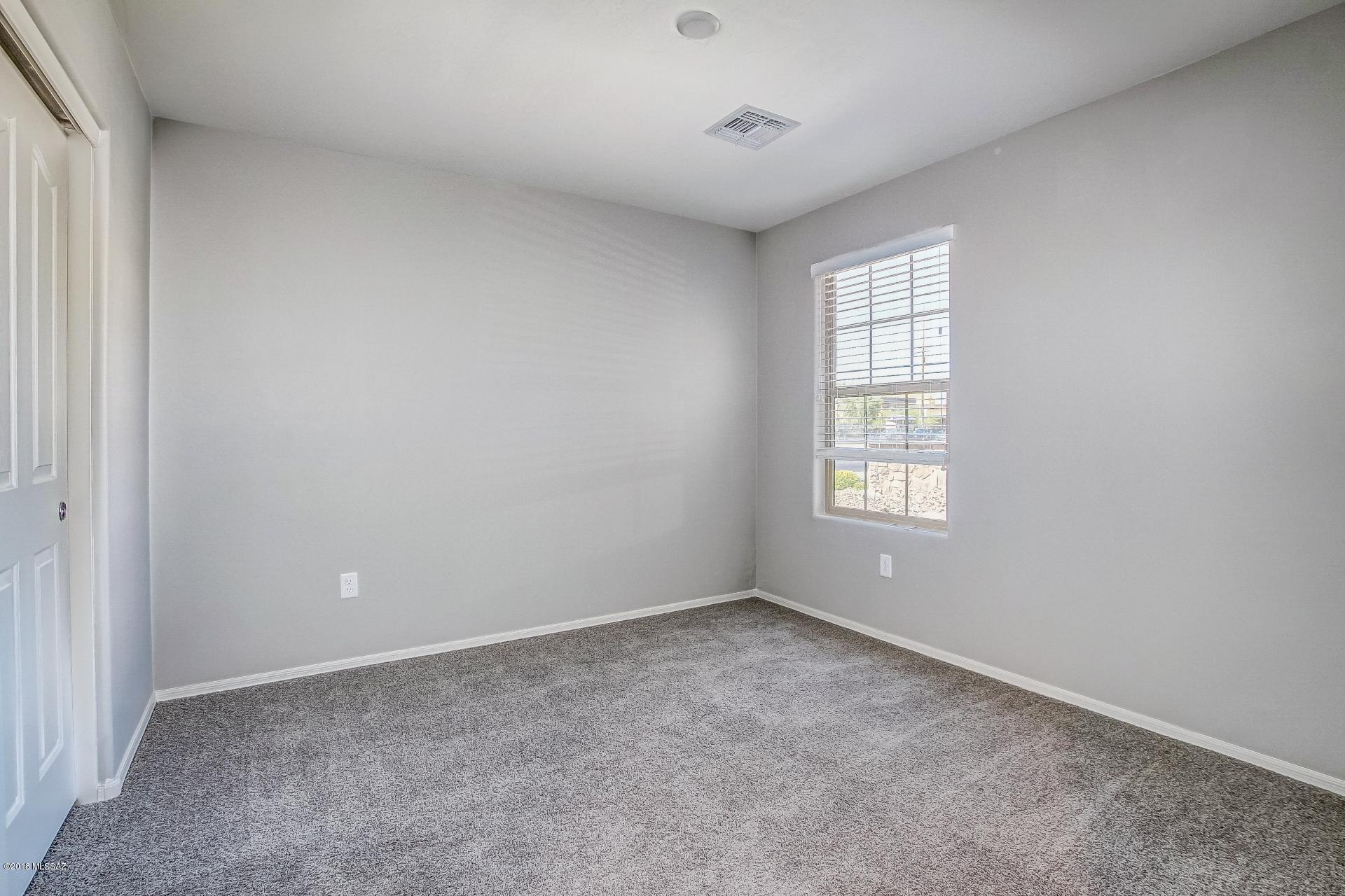 Oakmore At Midvale (1-65) - Residential