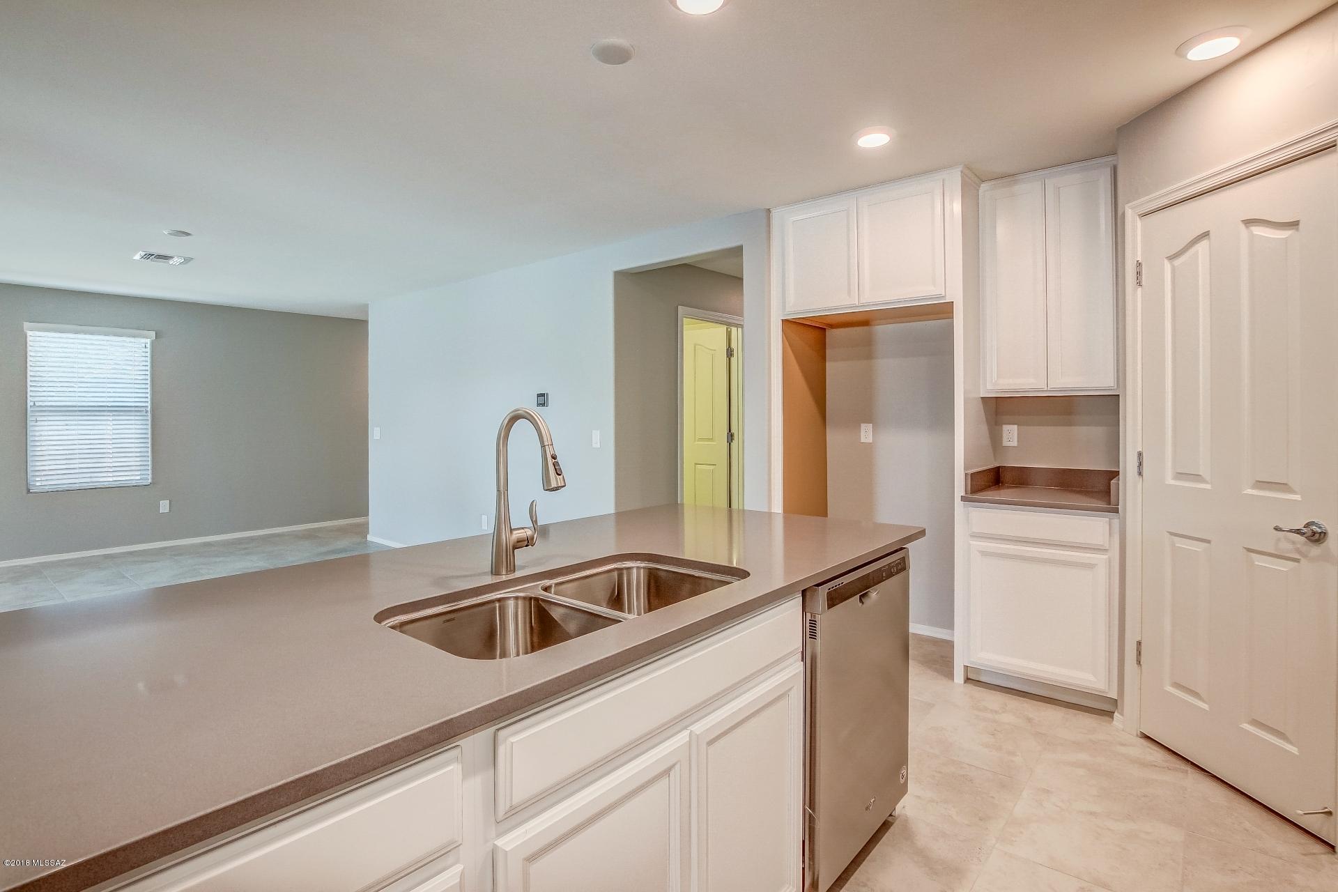 Oakmore At Midvale (1-65) - Residential