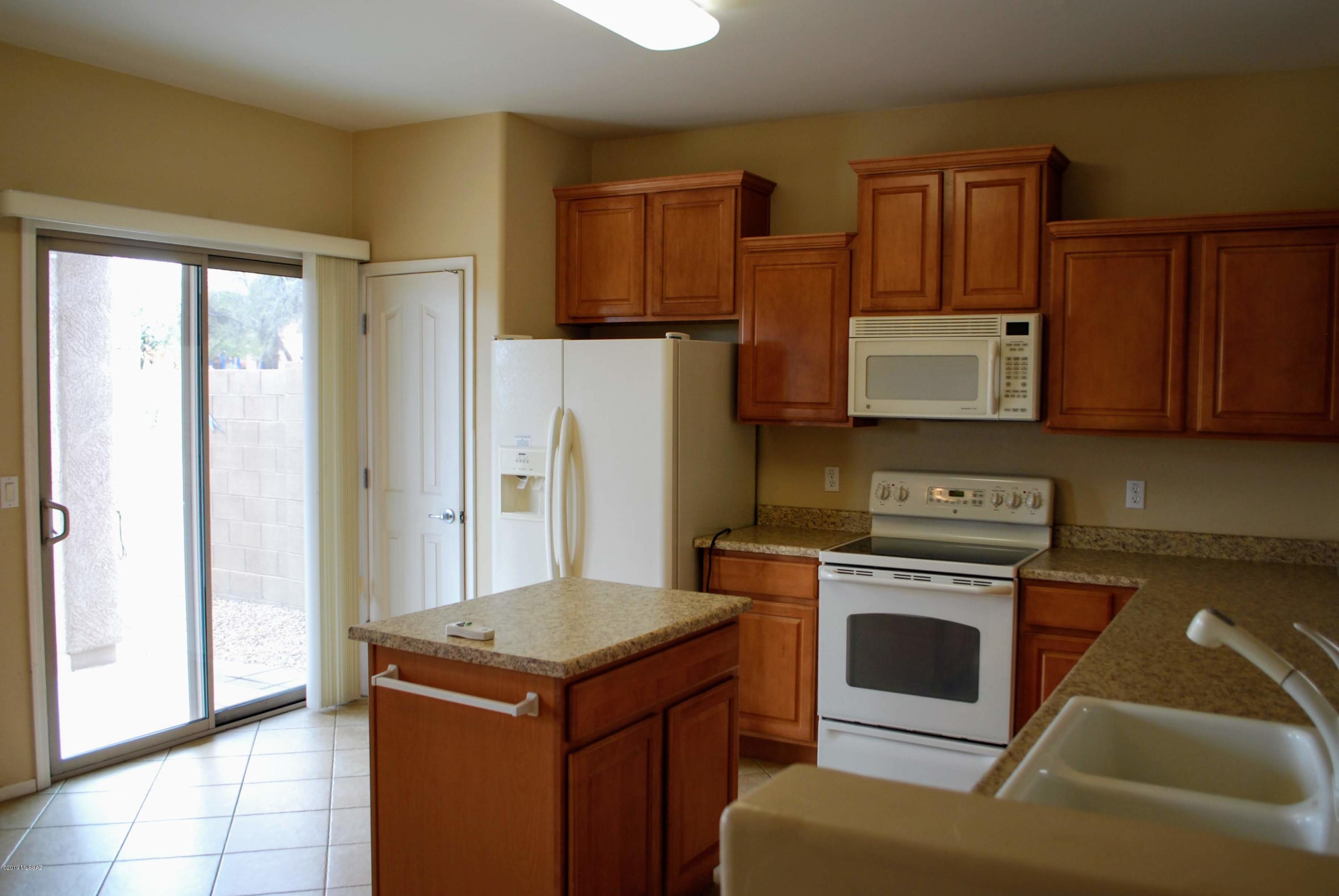Rancho Resort Phase 111 (1-205) - Residential Lease