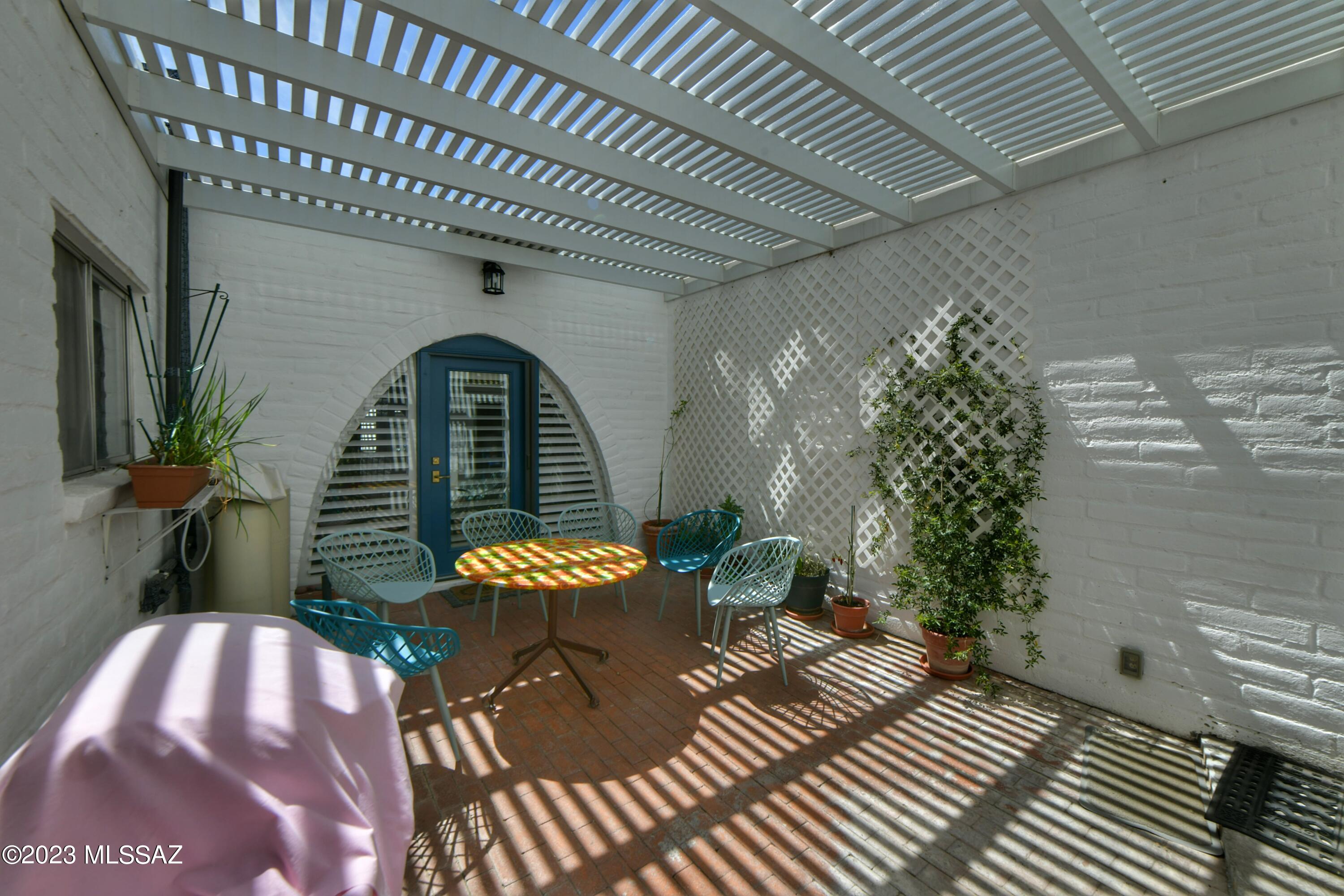 Las Lomitas (1) - Residential