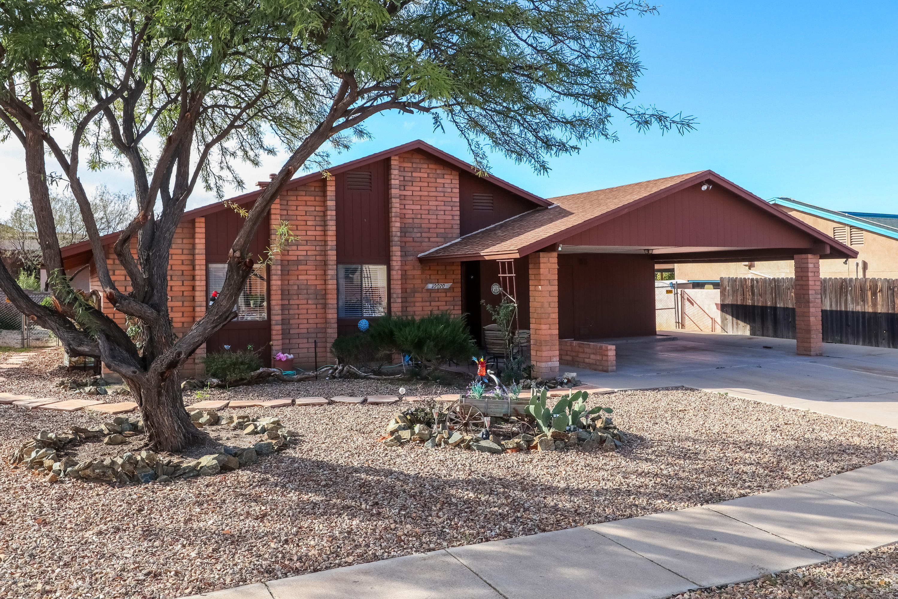 Tiffany Place (1-48) - Residential