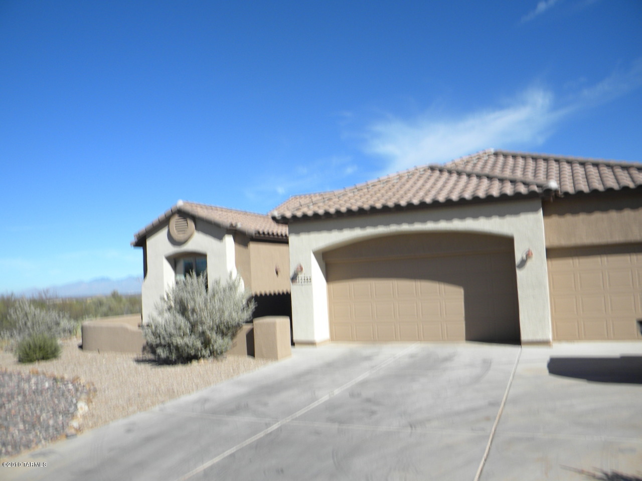 Mountain & Valley View!! Spacious, open & bright 2294 sf home. Freshly painted inside and outside. This home has lots of upgrades including granite counter tops, stainless steel appliances, high ceilings, tile flooring, ceiling fans, large lot with privacy wall and covered patio. 3 car garage, community pool & park, Vail Schools.