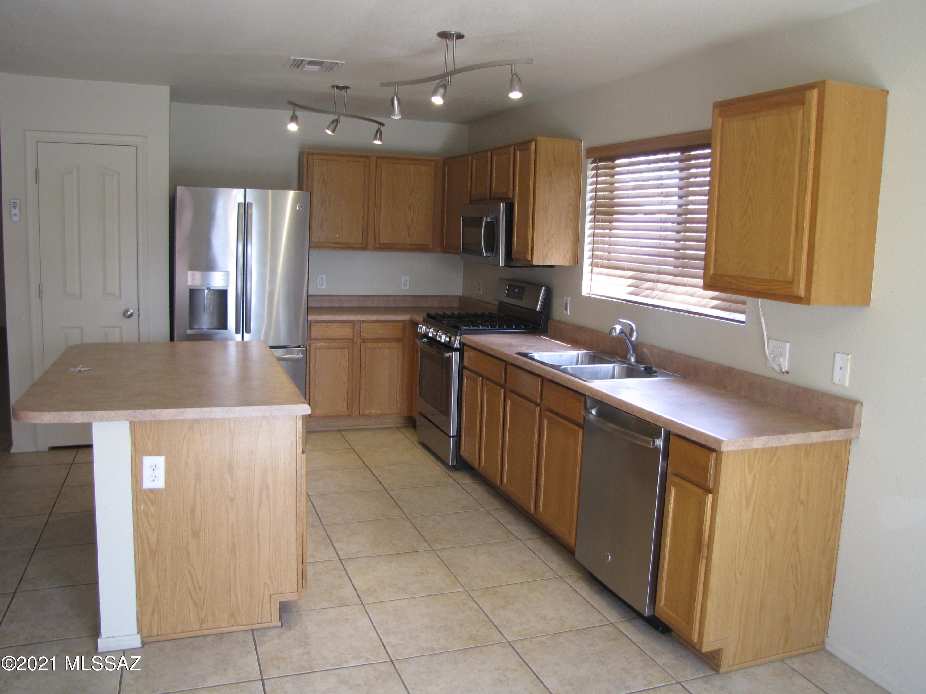 Arizona La Victoria (1-131) - Residential