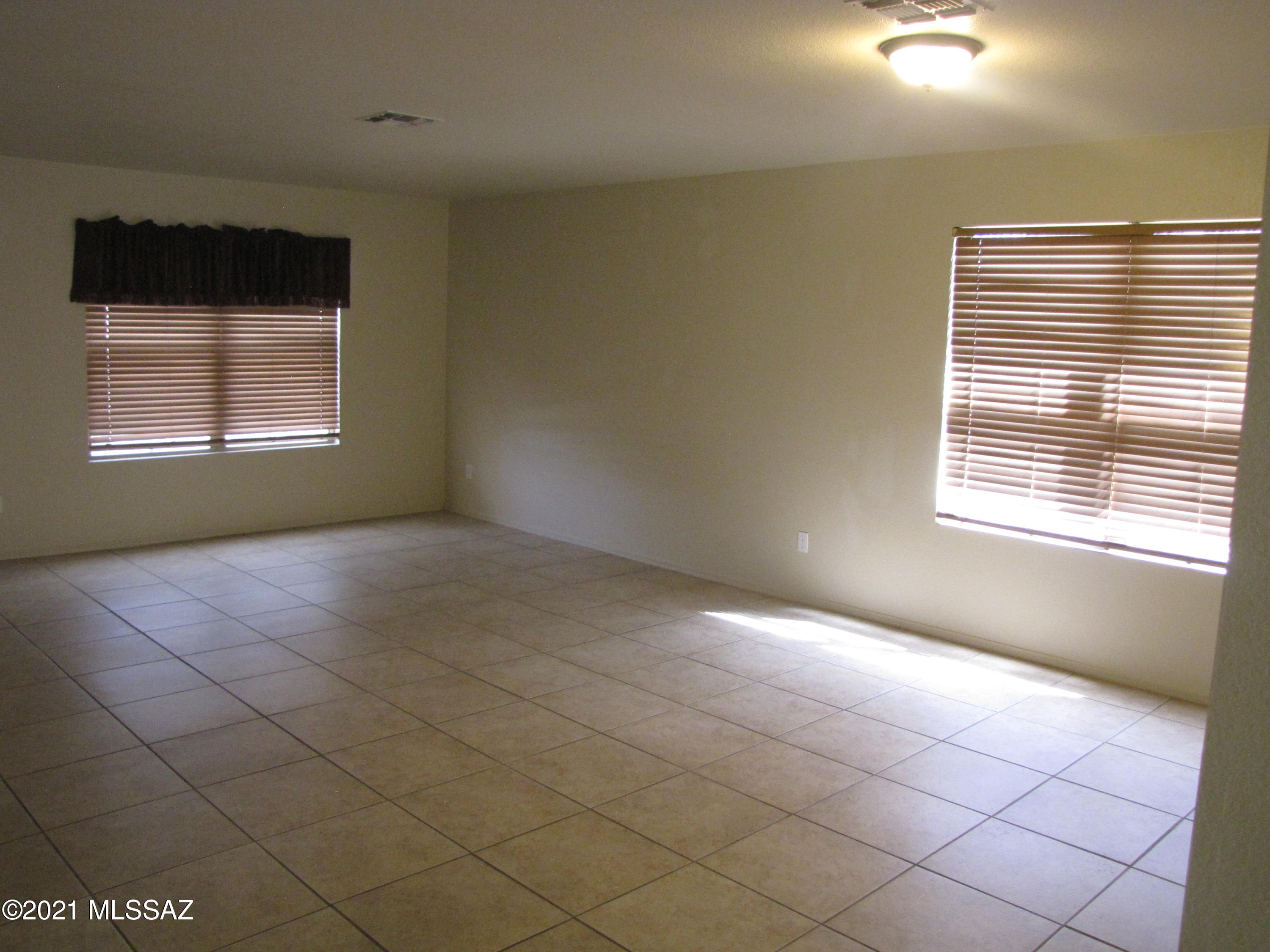 Arizona La Victoria (1-131) - Residential