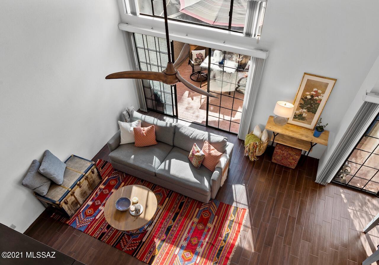 East Elm Place Townhomes (1-10) - Residential