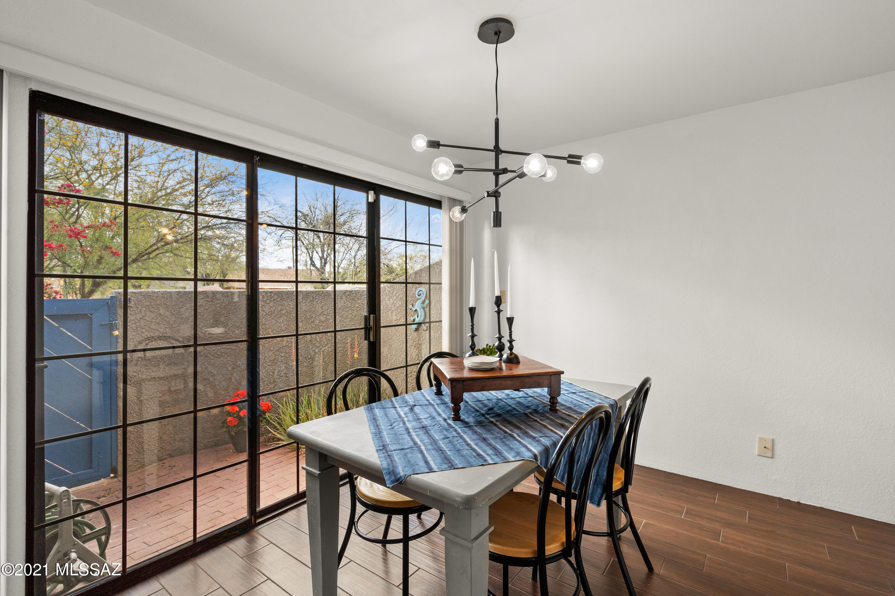 East Elm Place Townhomes (1-10) - Residential