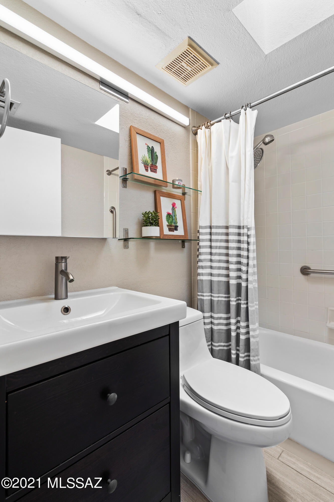 East Elm Place Townhomes (1-10) - Residential