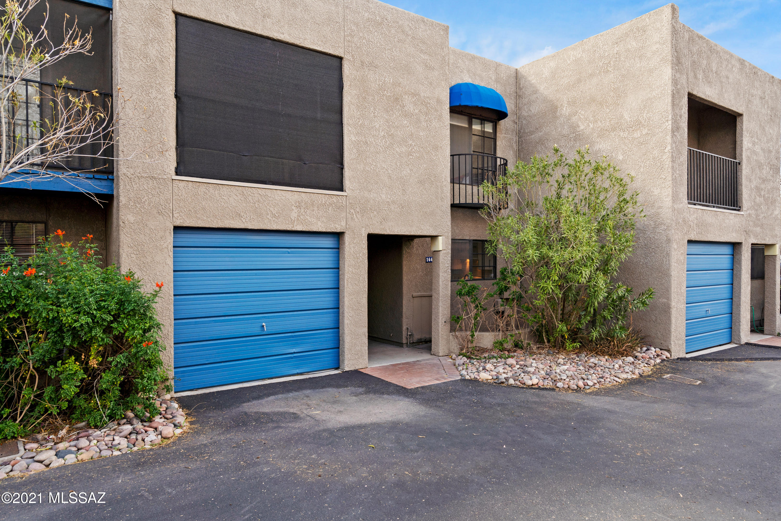 East Elm Place Townhomes (1-10) - Residential