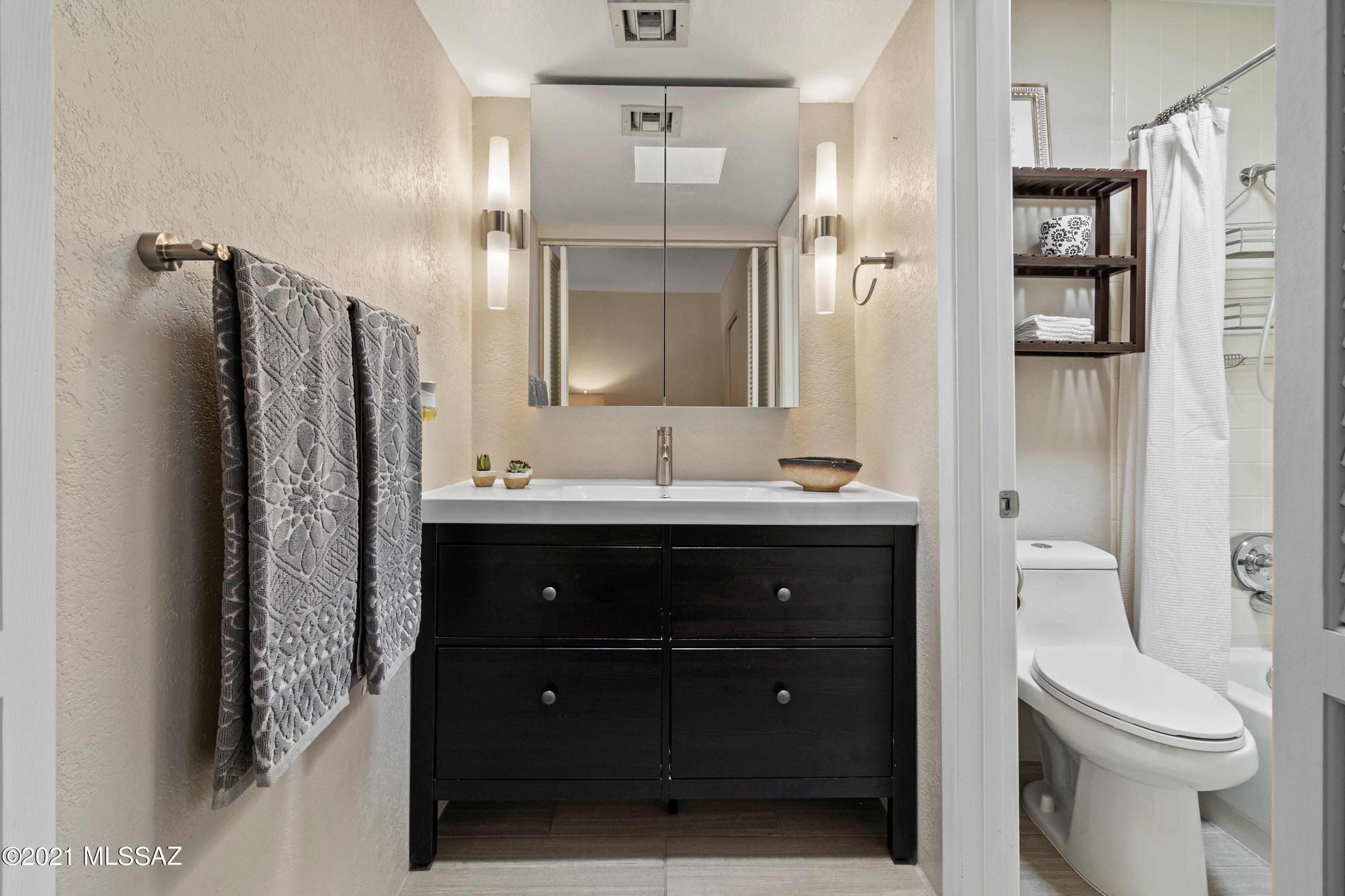 East Elm Place Townhomes (1-10) - Residential