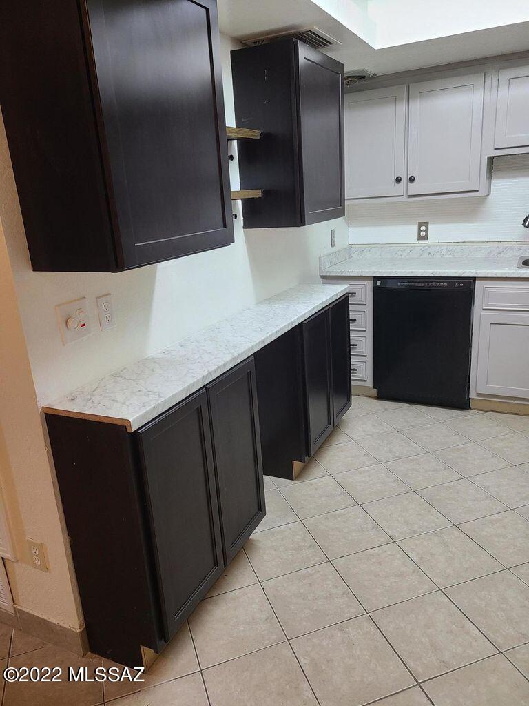Las Casas Bellas Condo (1-44) - Residential Lease