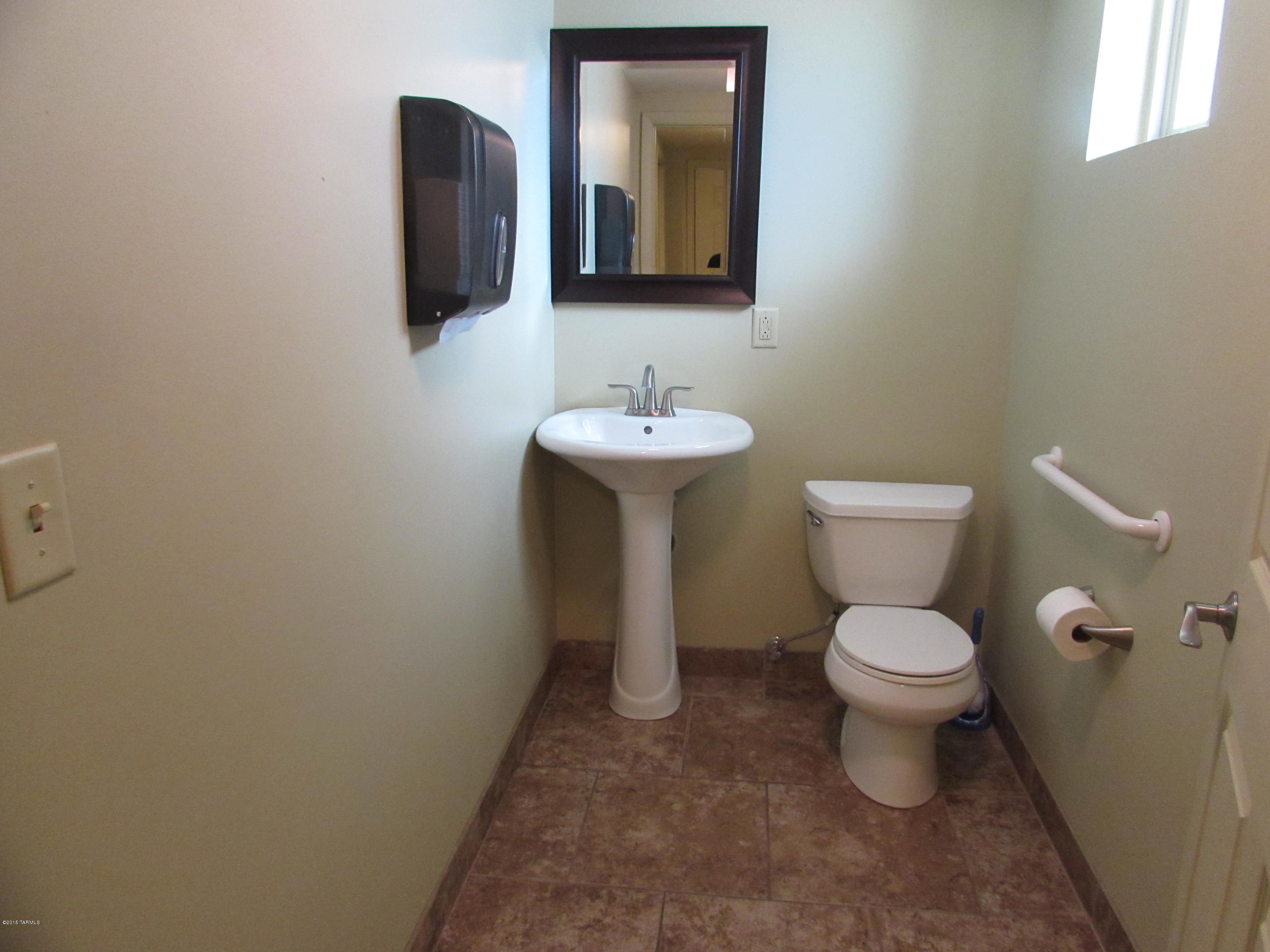 Hidden Hills East (1-118) - Residential Lease
