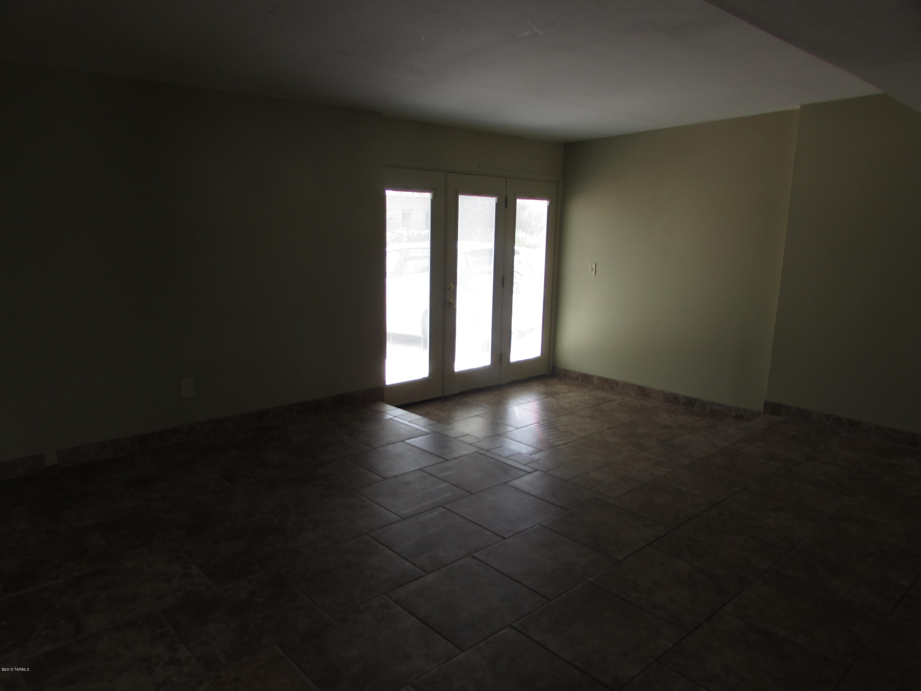 Hidden Hills East (1-118) - Residential Lease