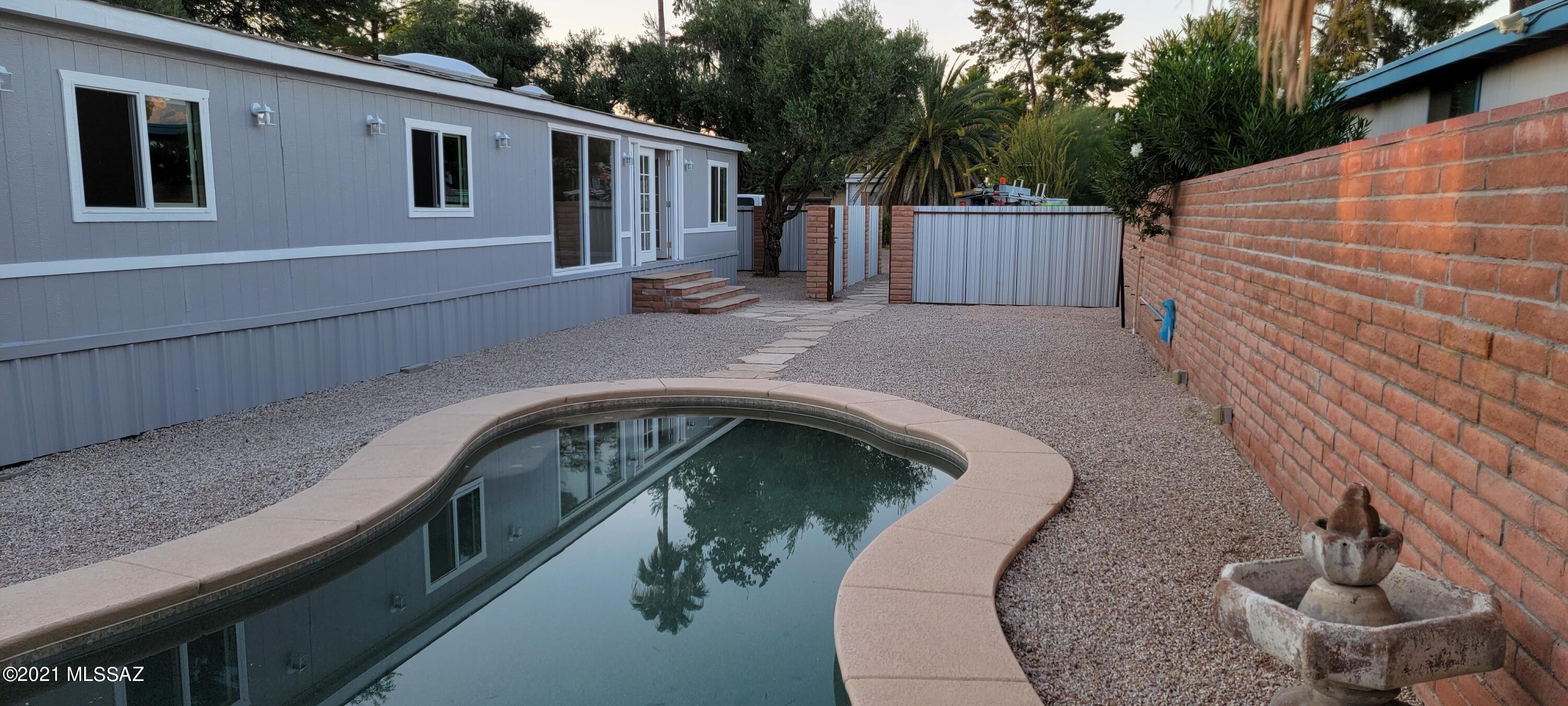 Riverside Gardens - Residential