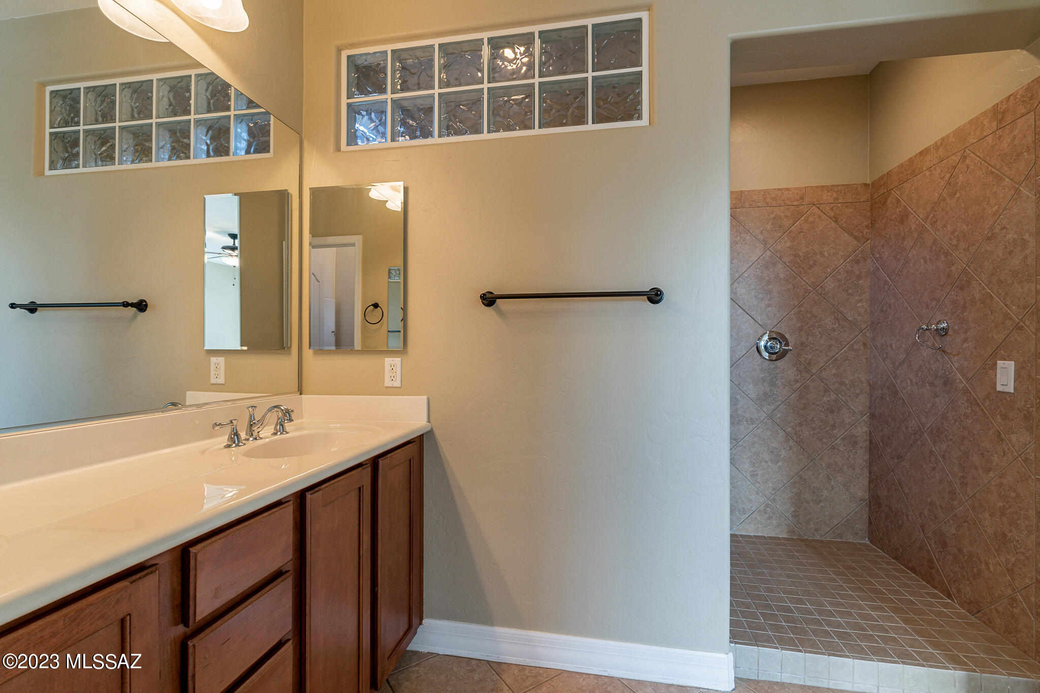 Entrada Bonita (1-253) - Residential Lease