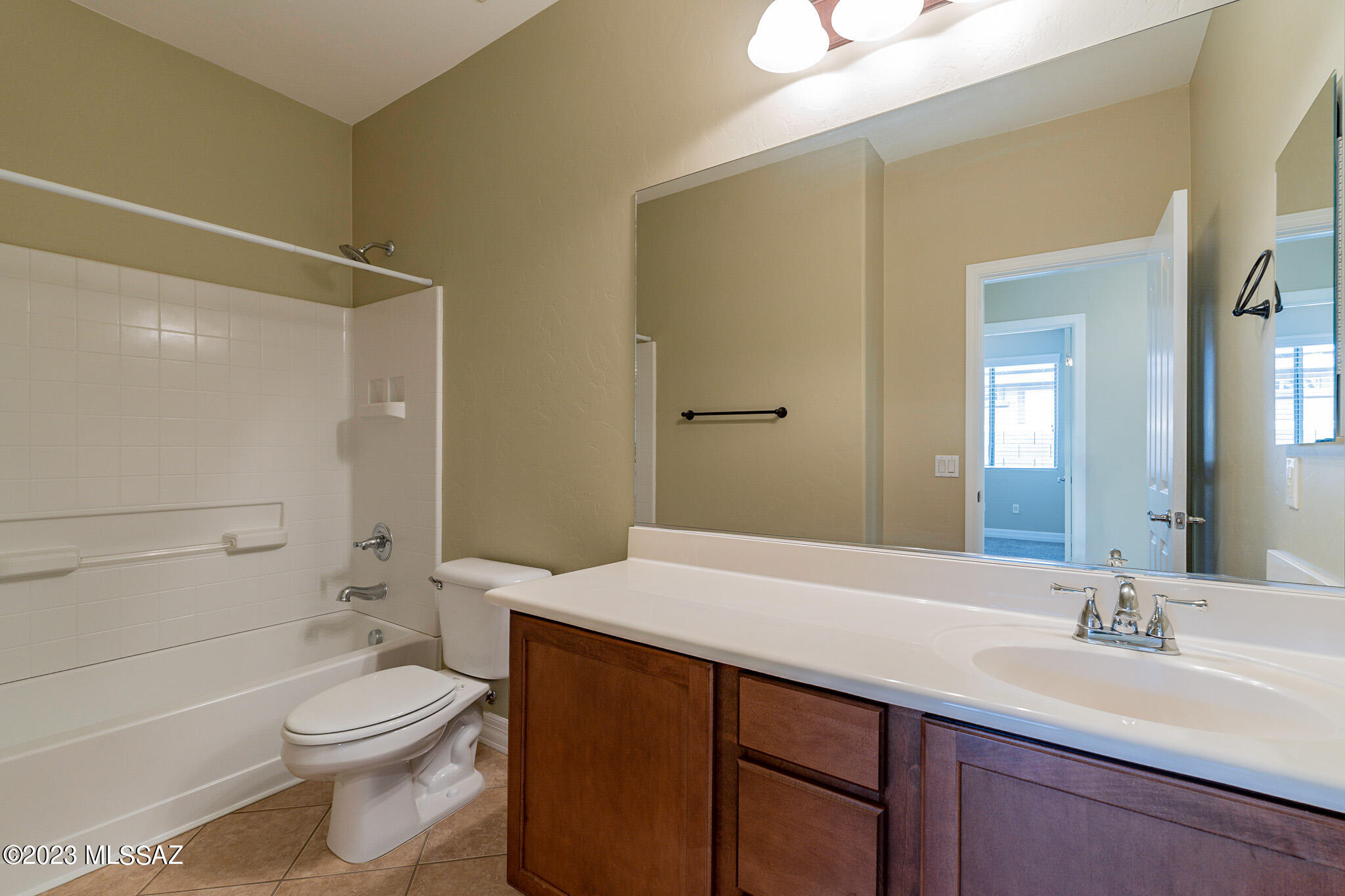 Entrada Bonita (1-253) - Residential Lease