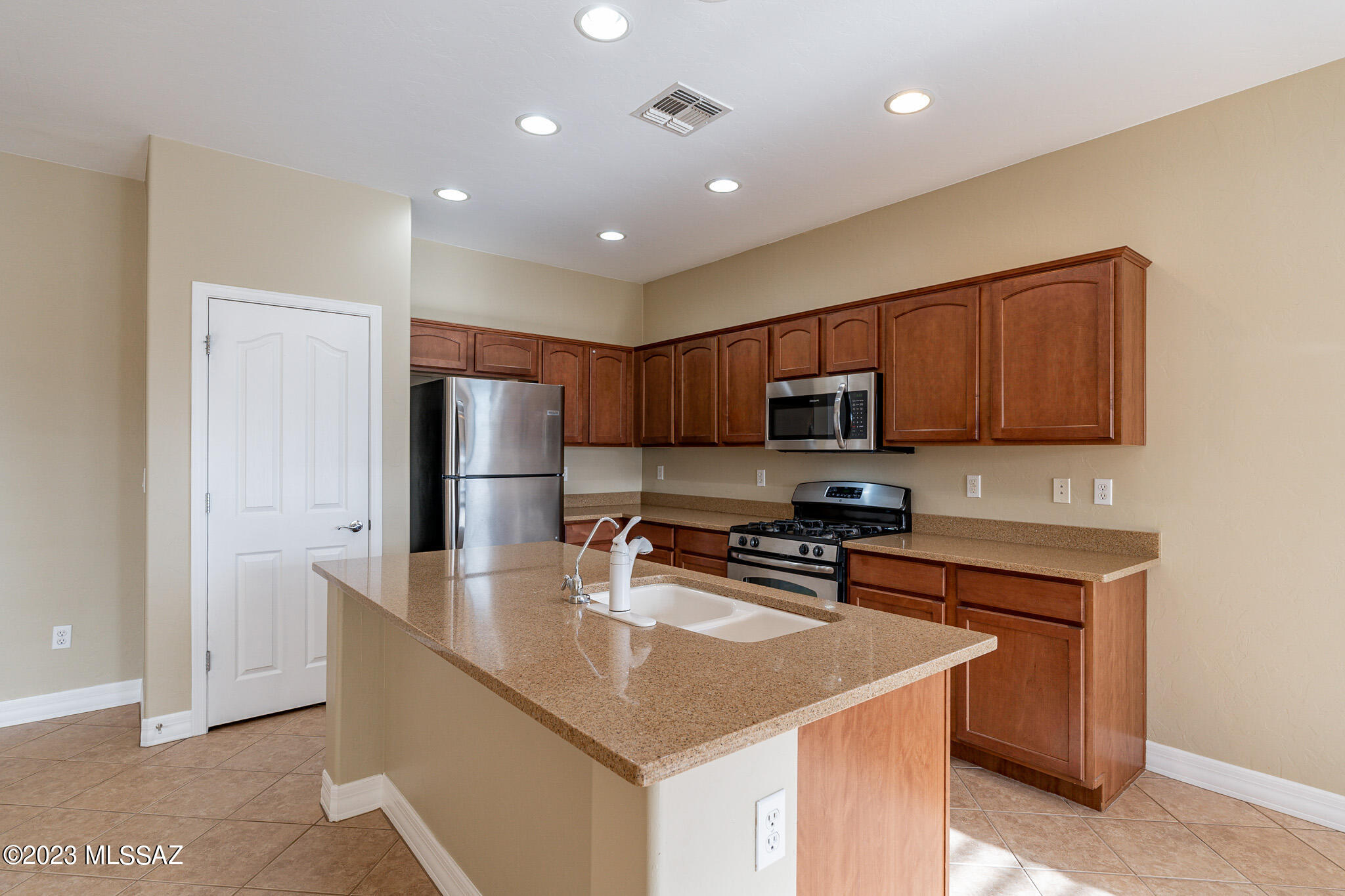 Entrada Bonita (1-253) - Residential Lease