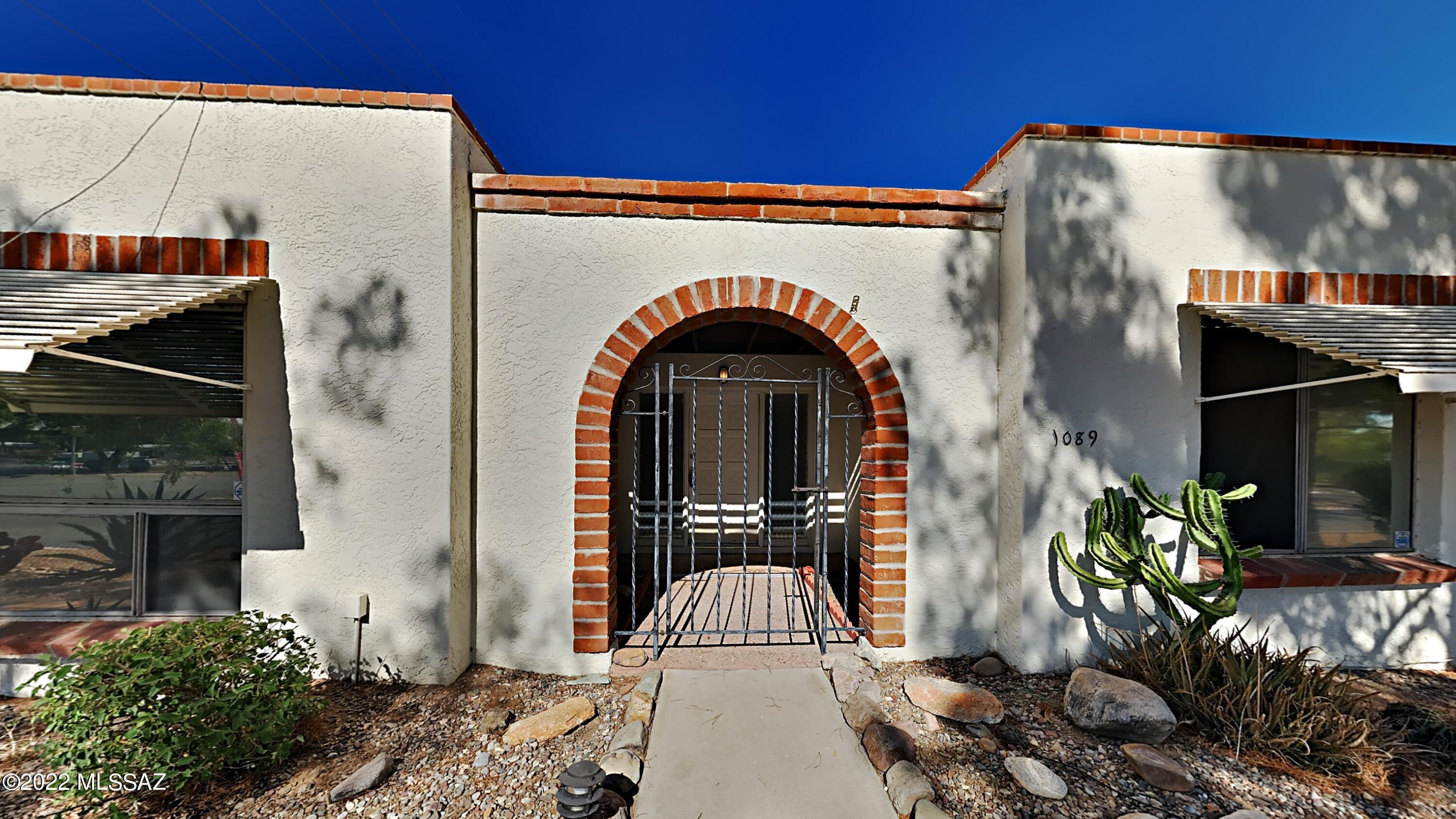Beautiful 2 bedroom 2 bathroom home located in Las Solanas ! This home has been refreshed with new paint, and carpet. The kitchen features quartz counters and stainless steel dishwasher and range. Private patio. Across from community pool. 
Great location close to schools shopping and dining