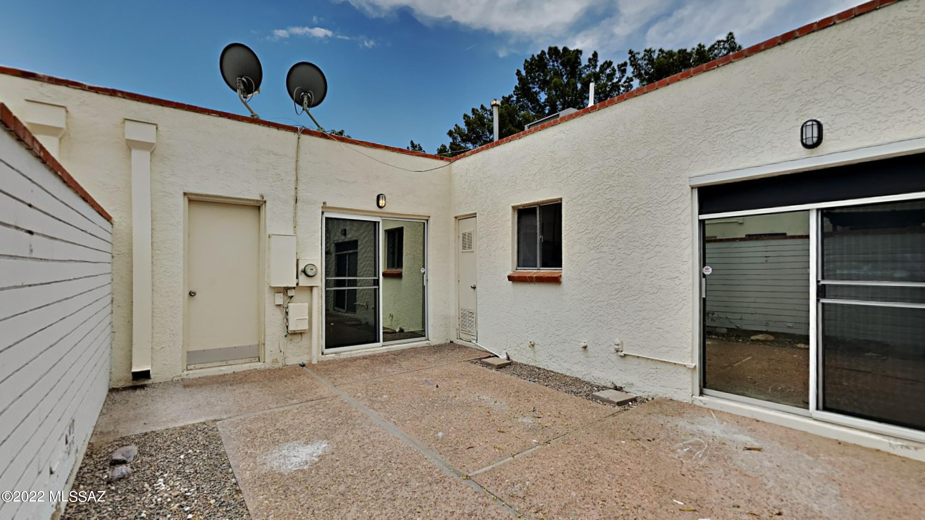 Las Solanas Blk 1 (1-49) - Residential