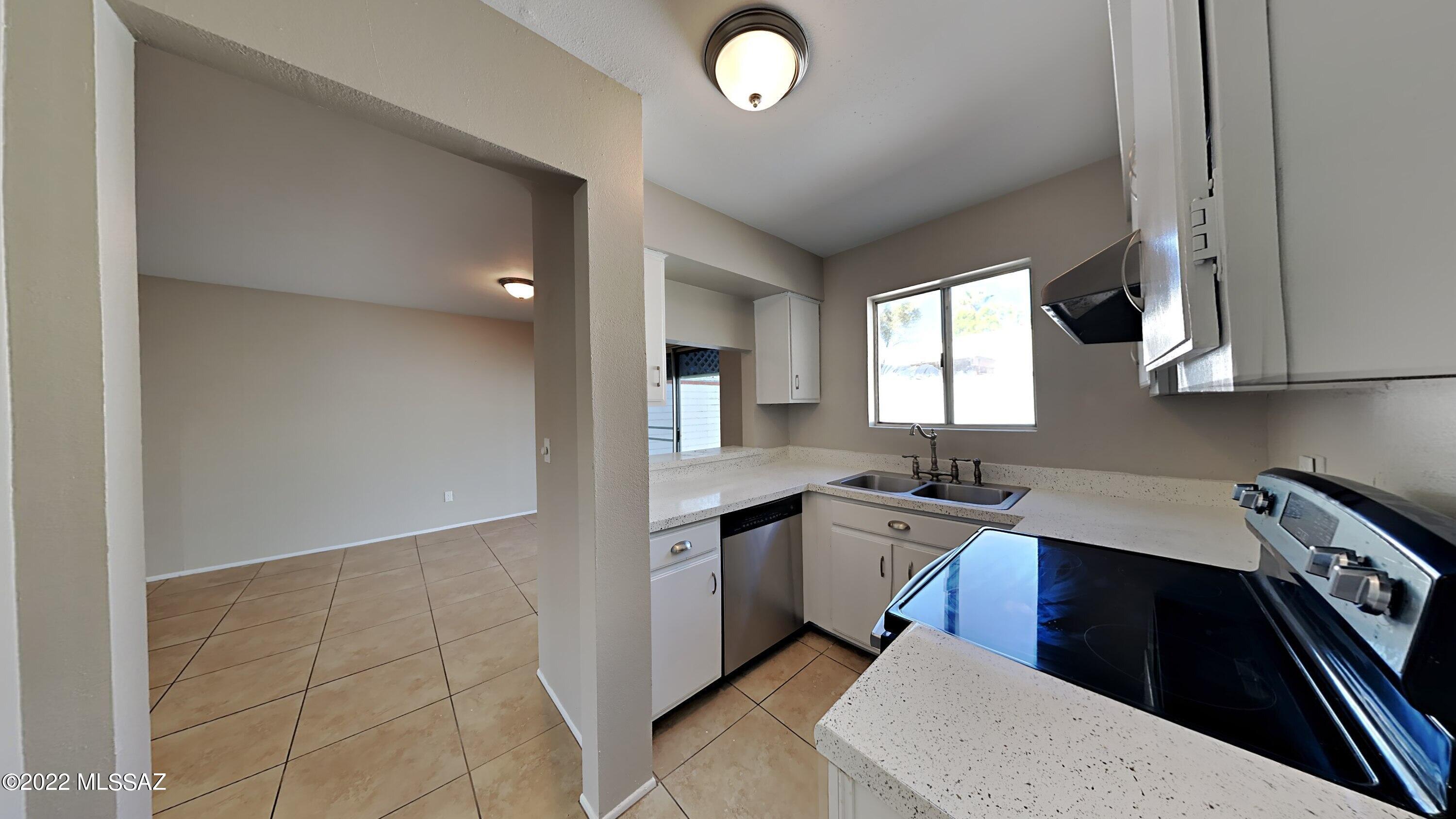 Las Solanas Blk 1 (1-49) - Residential