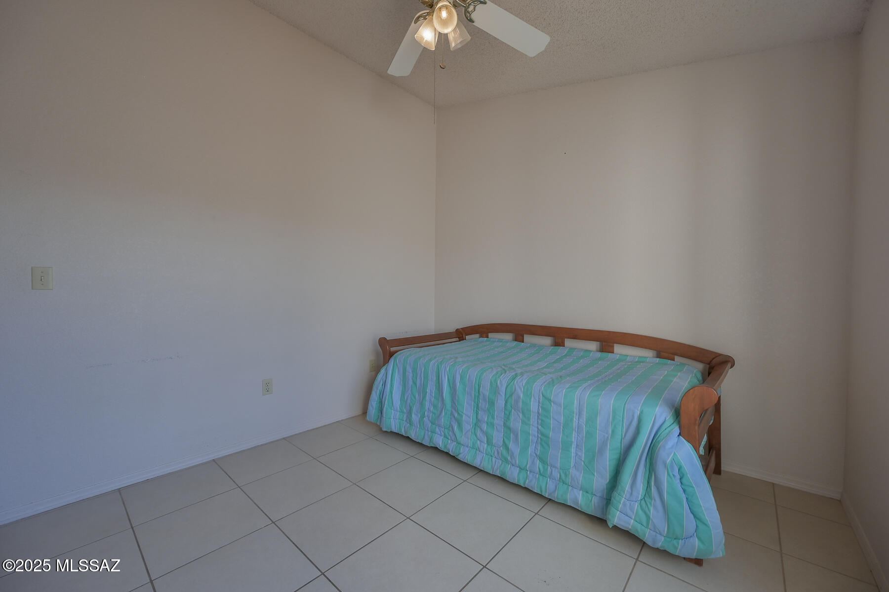 San Domingo  (27-37) - Residential