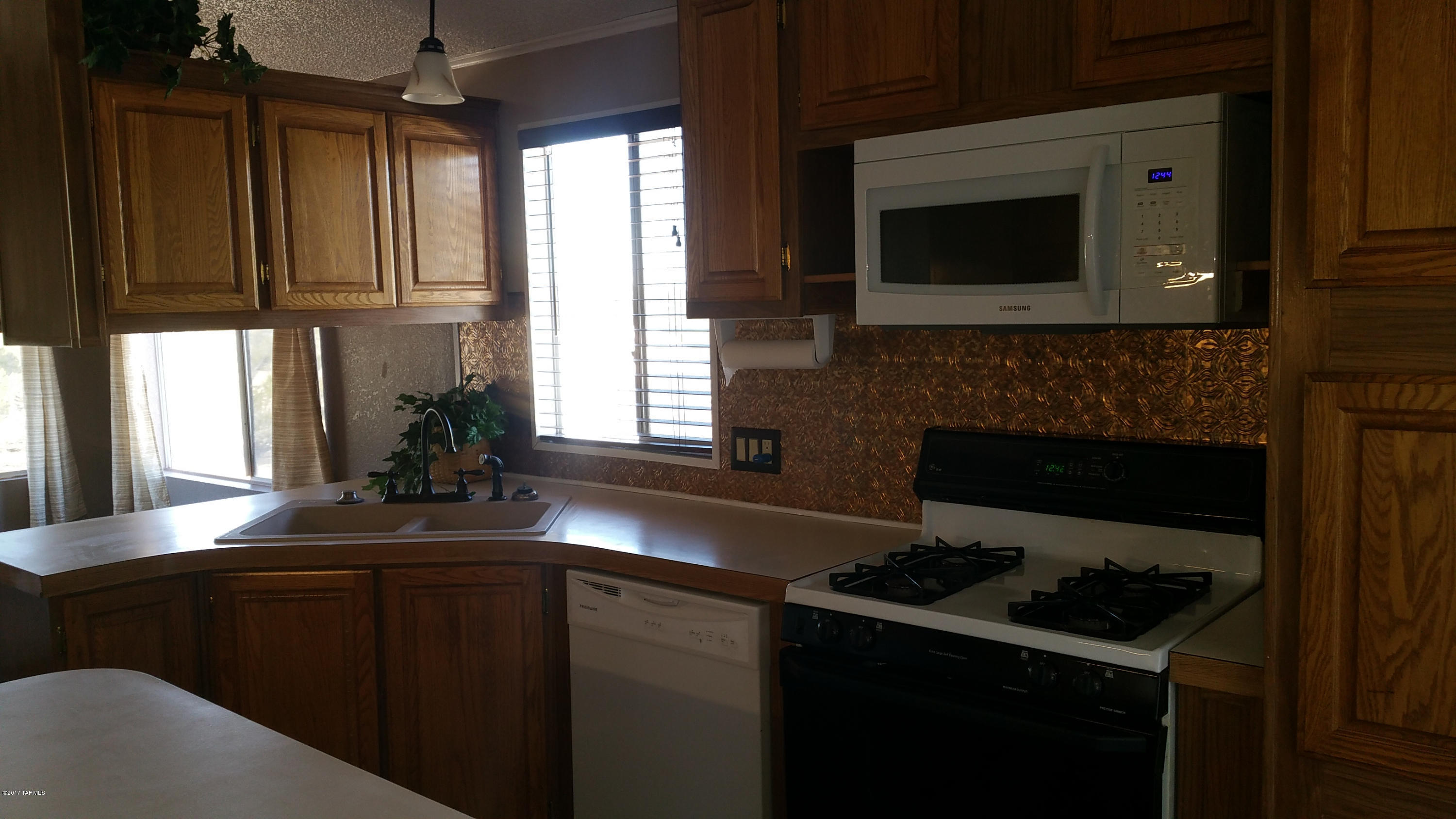 Quiet country living with beautiful mountain views in this updated manufactured home.
Please call property manager for directions/appointment to view.