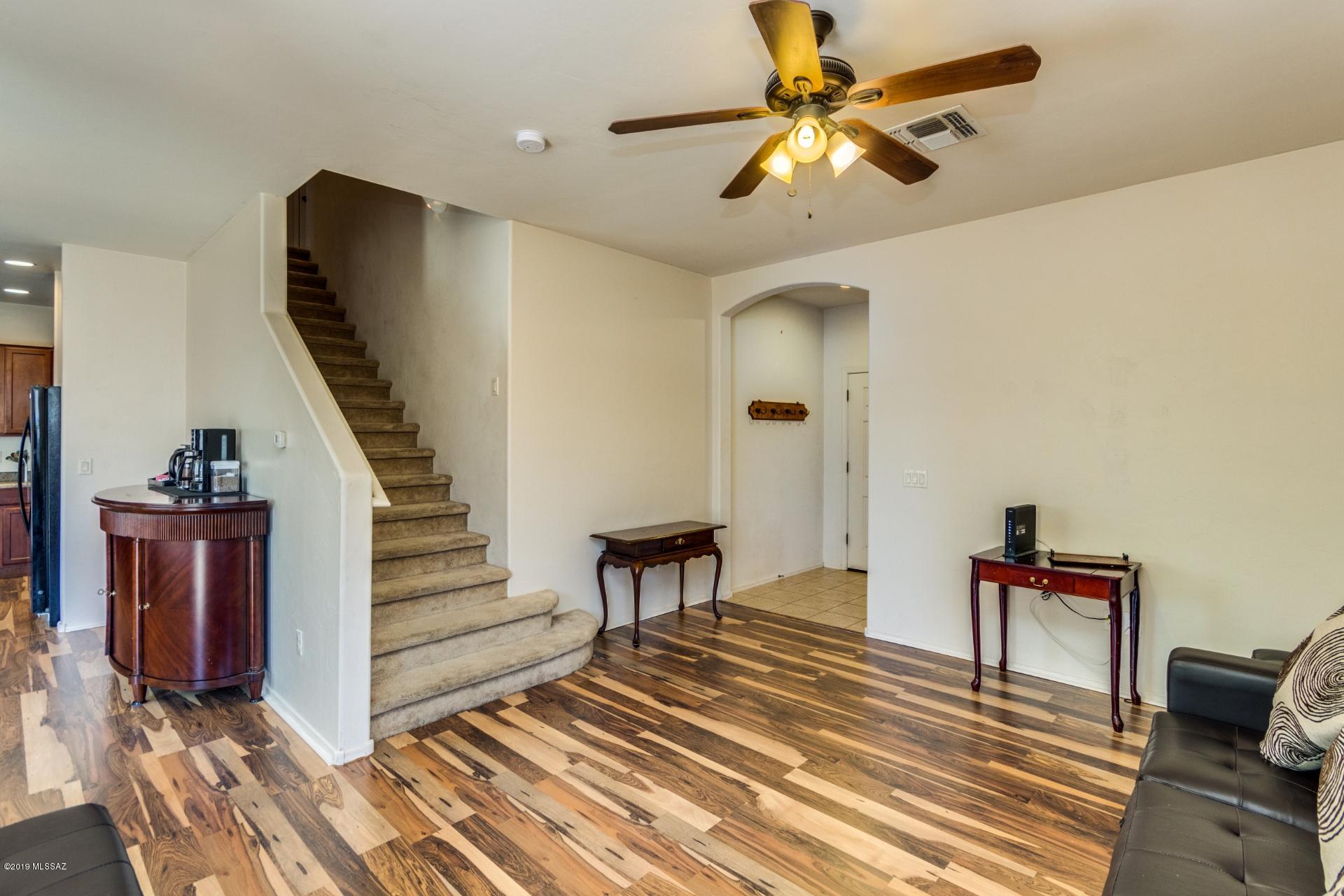 Paseo del Rio - Residential