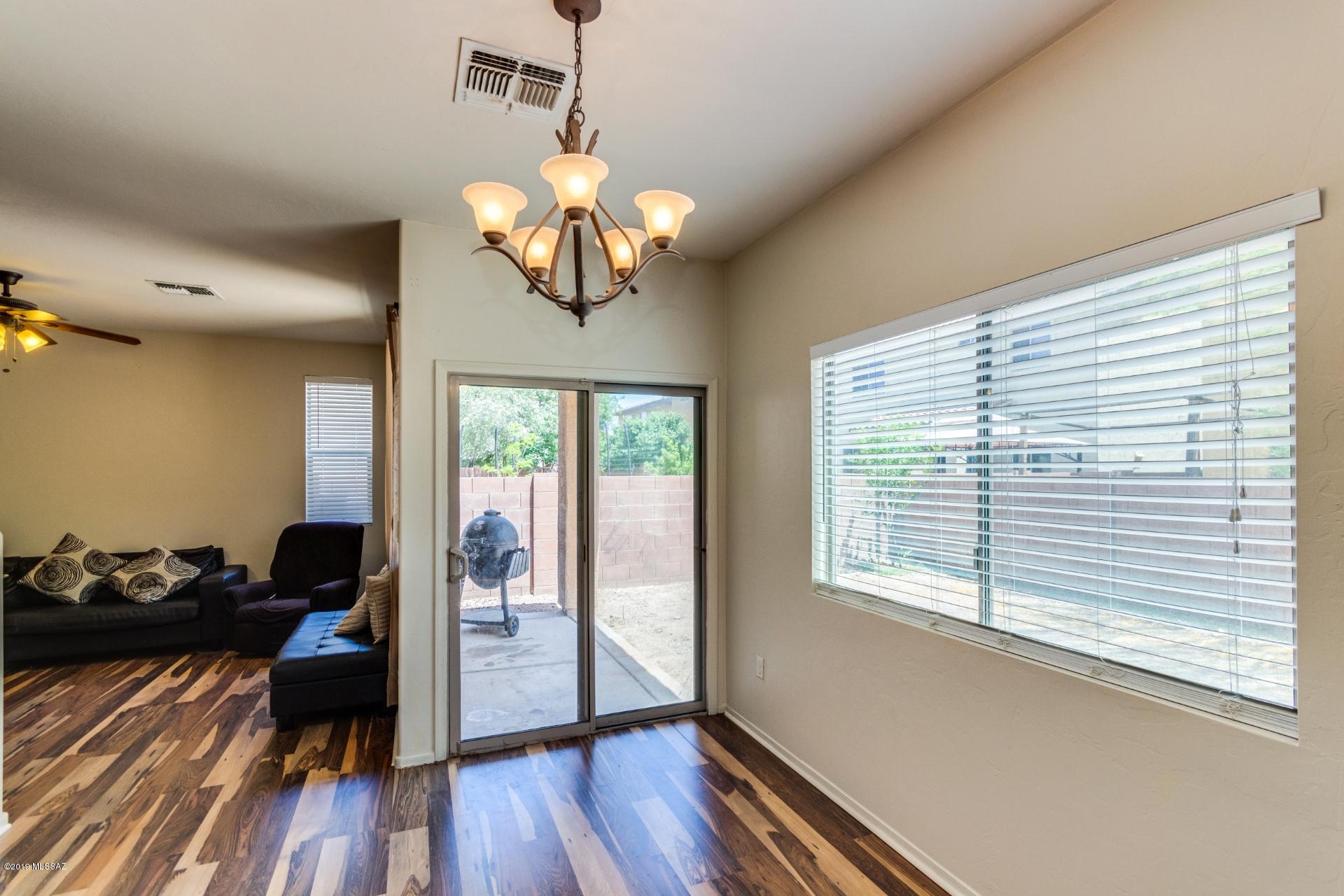 Paseo del Rio - Residential