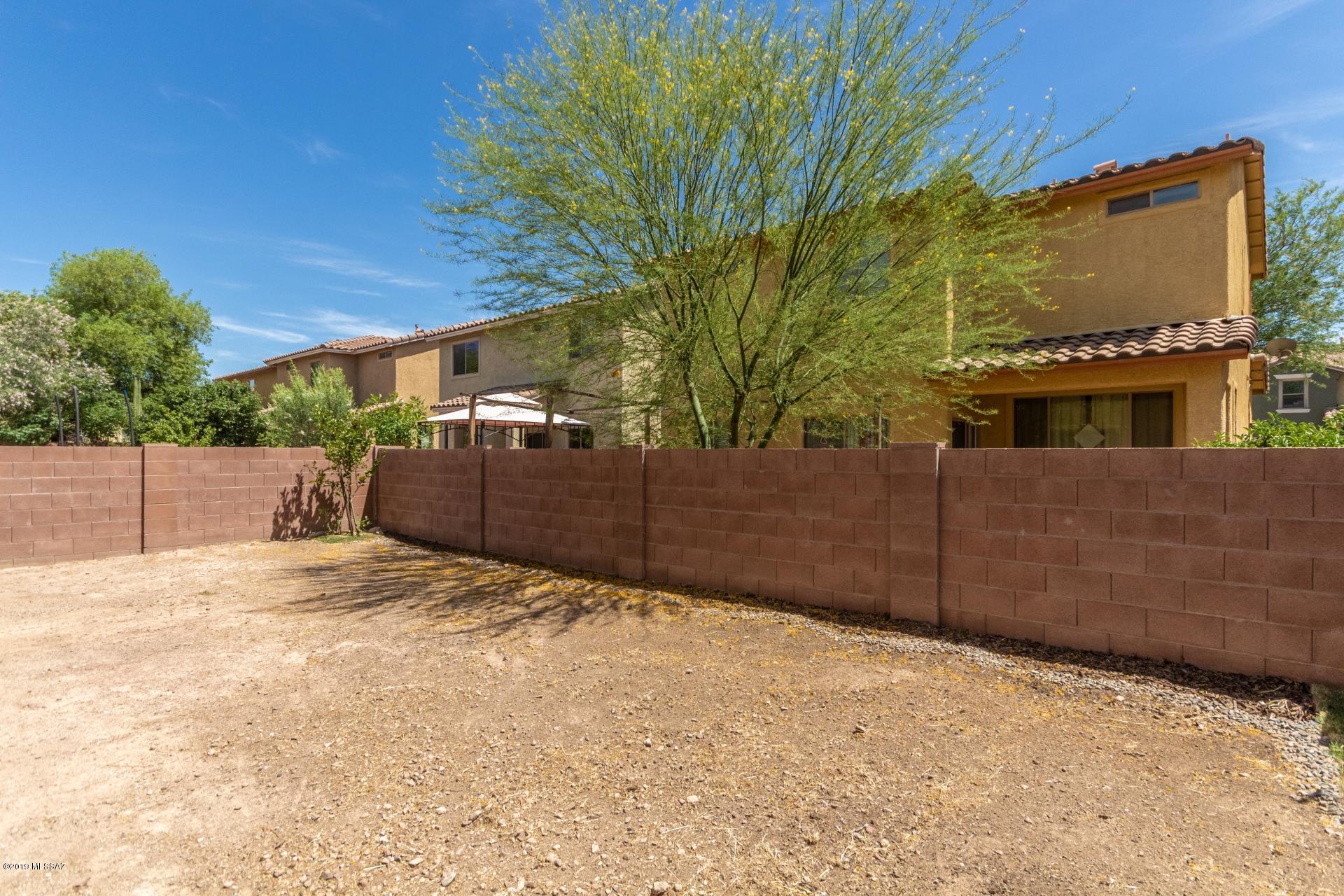 Paseo del Rio - Residential